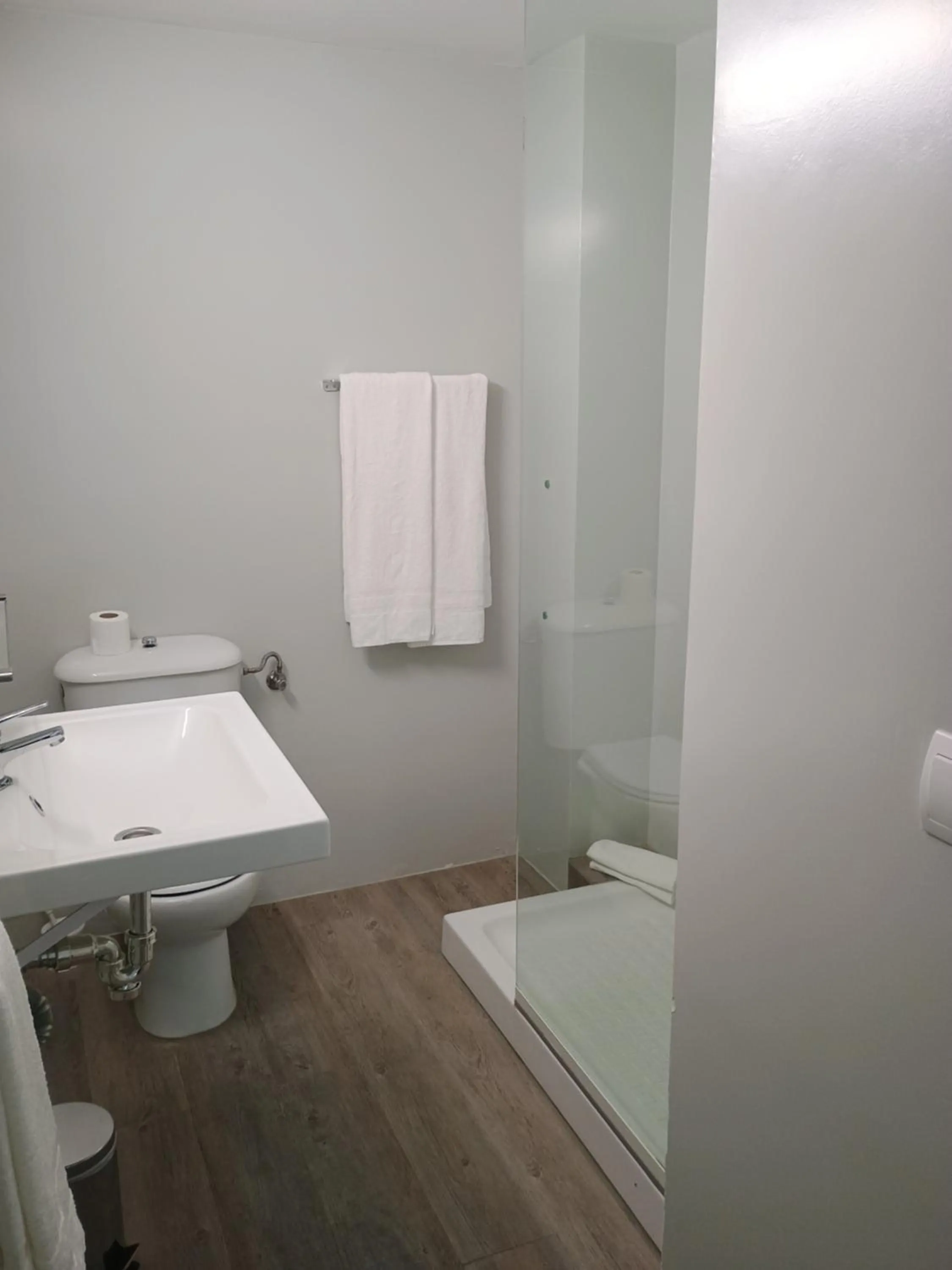 Shower in La Malagueña by Croma