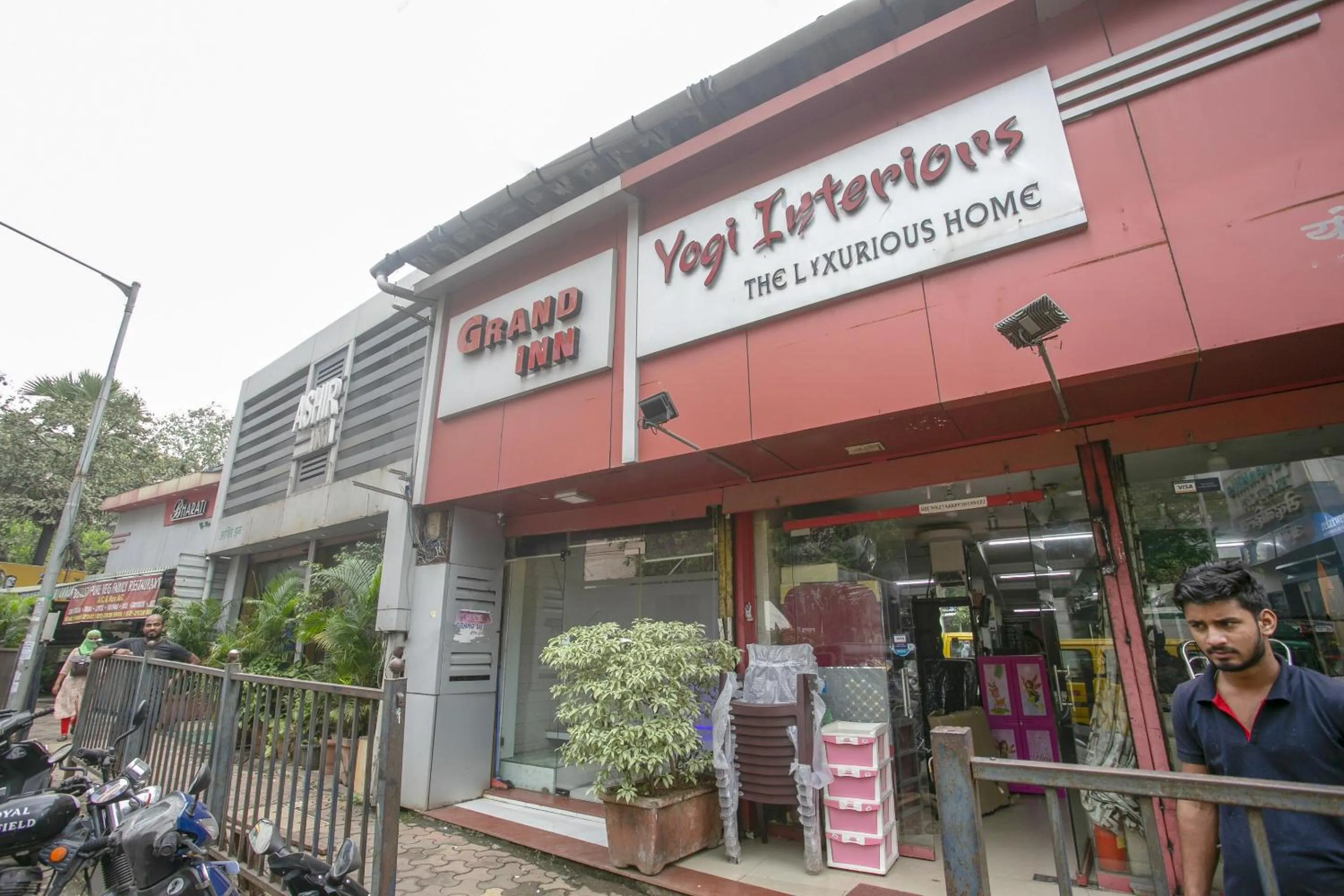 Facade/entrance in Hotel O Grand Inn