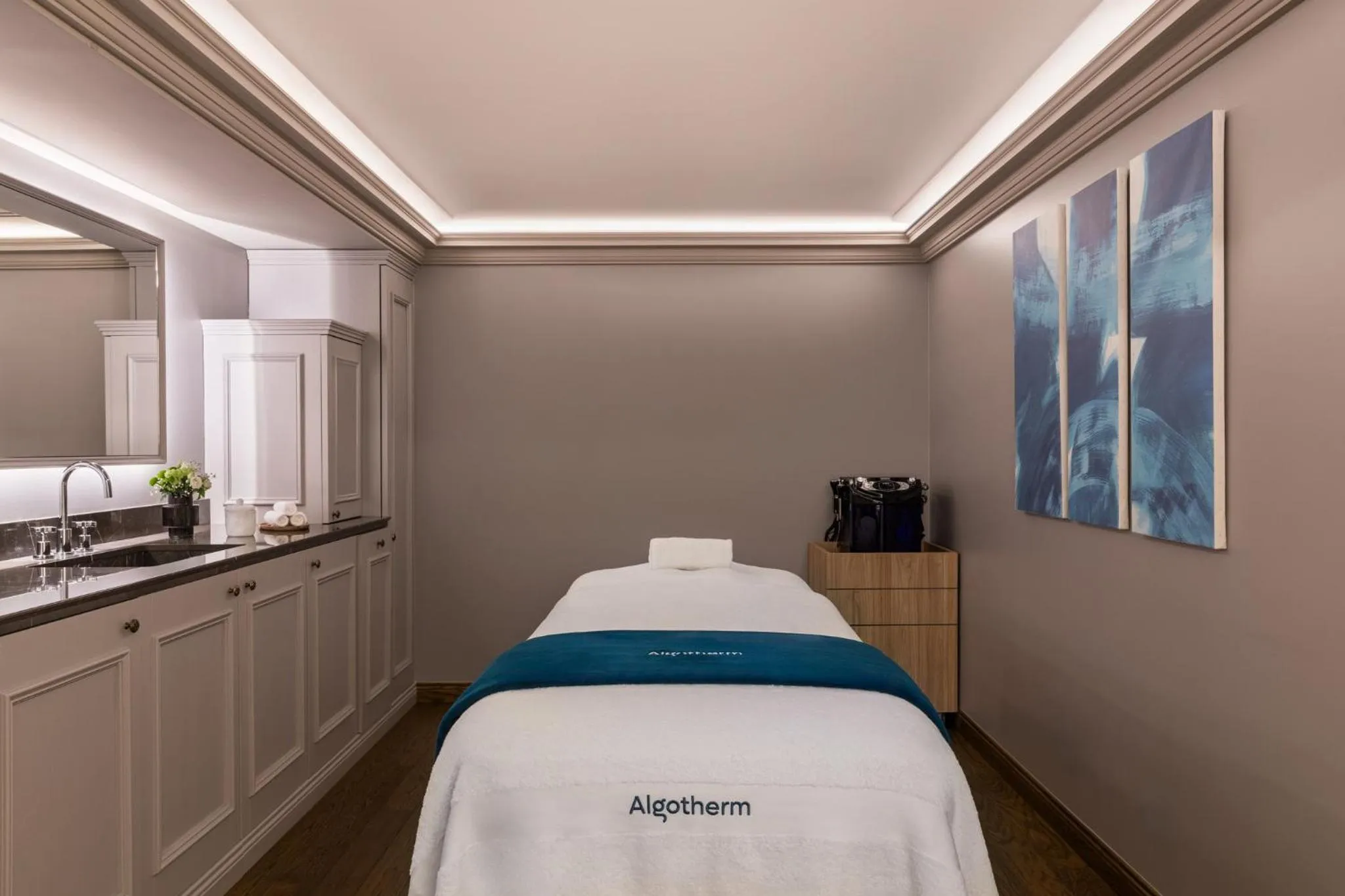 Spa and wellness centre/facilities in InterContinental Paris Le Grand by IHG