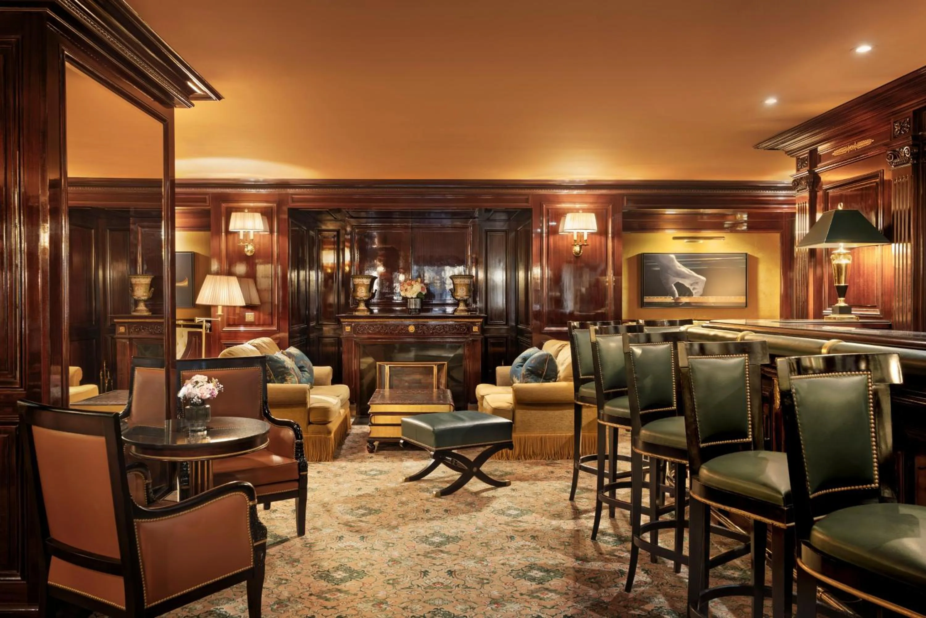 Lounge or bar in InterContinental Paris Le Grand by IHG