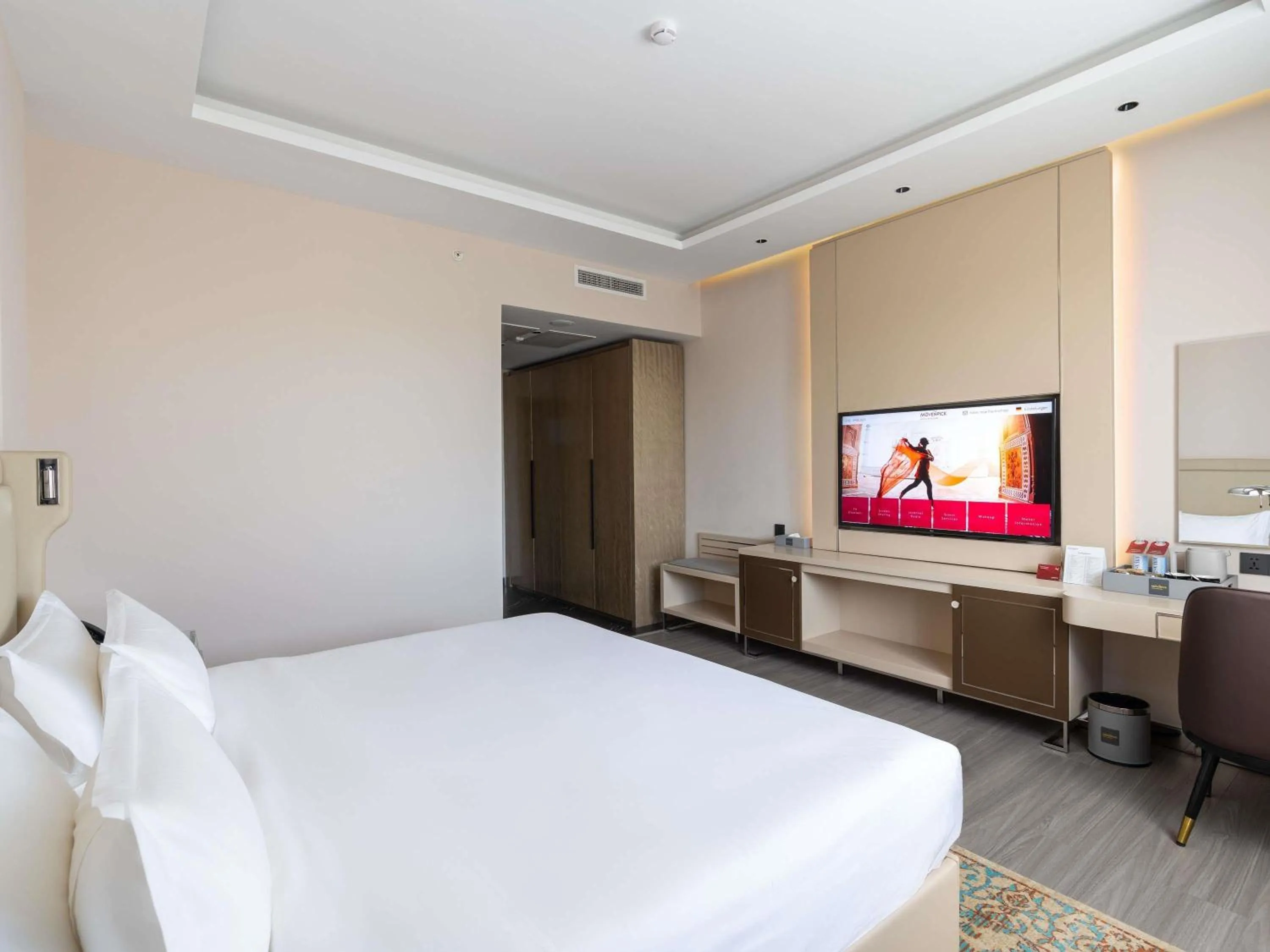 Bedroom, Bed in Mövenpick Samarkand