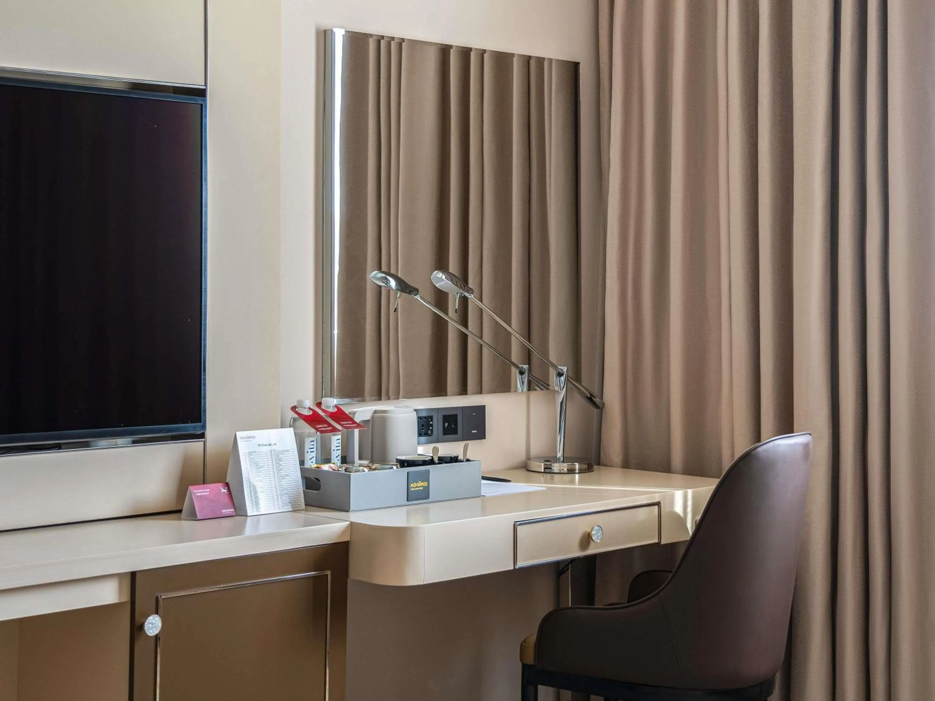 Bedroom in Mövenpick Samarkand