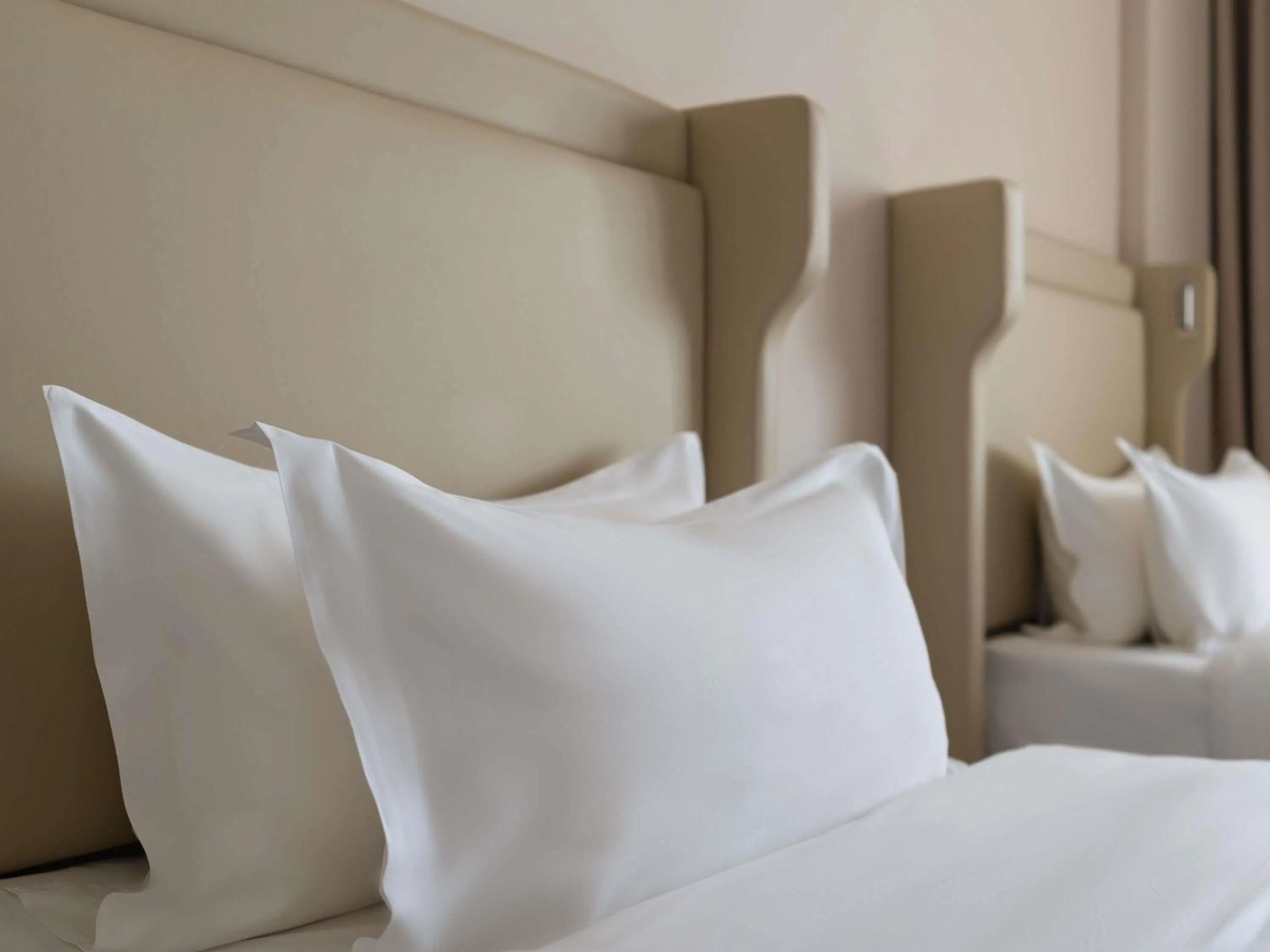 Bedroom, Bed in Mövenpick Samarkand