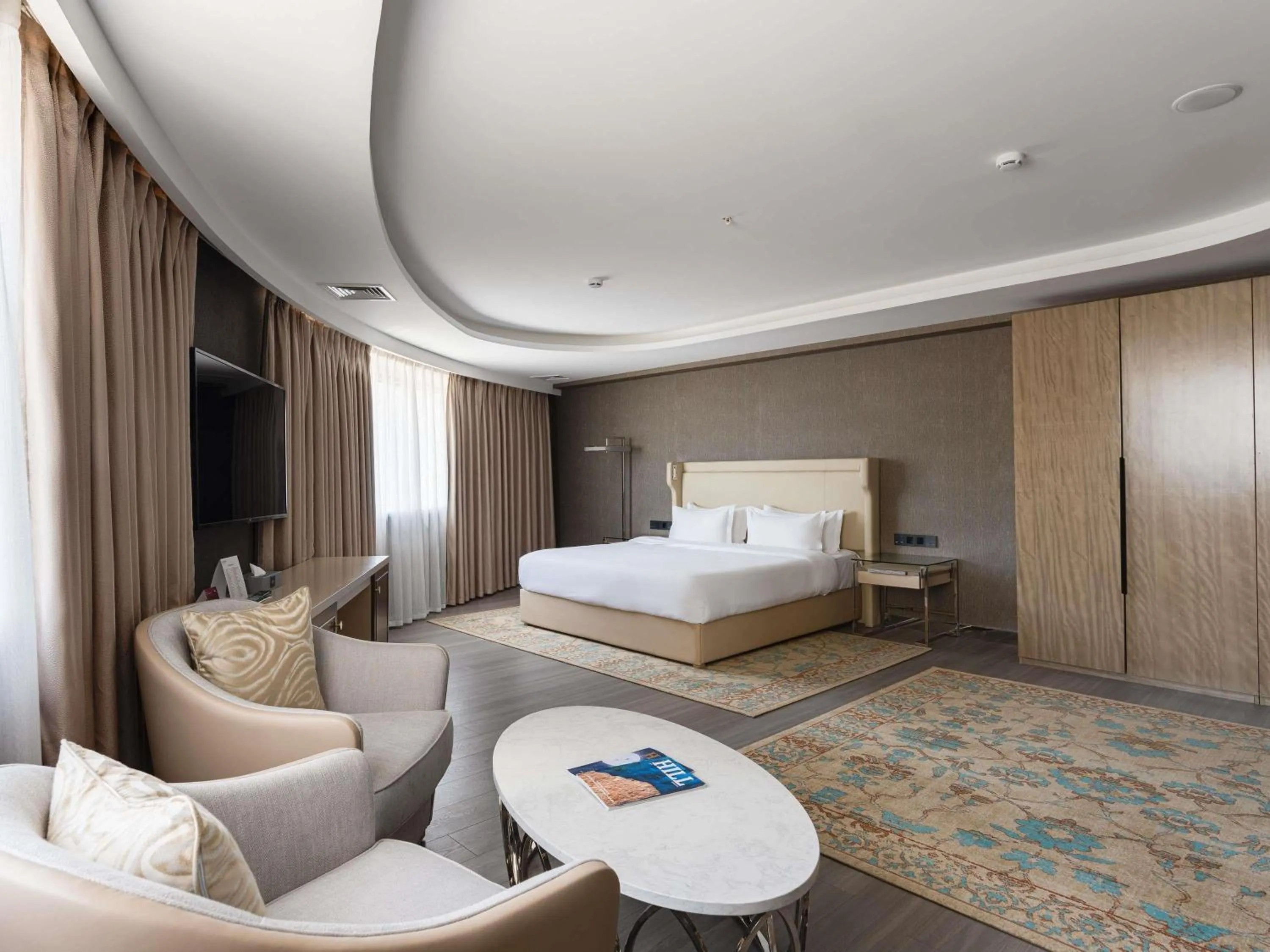 Bedroom, Bed in Mövenpick Samarkand