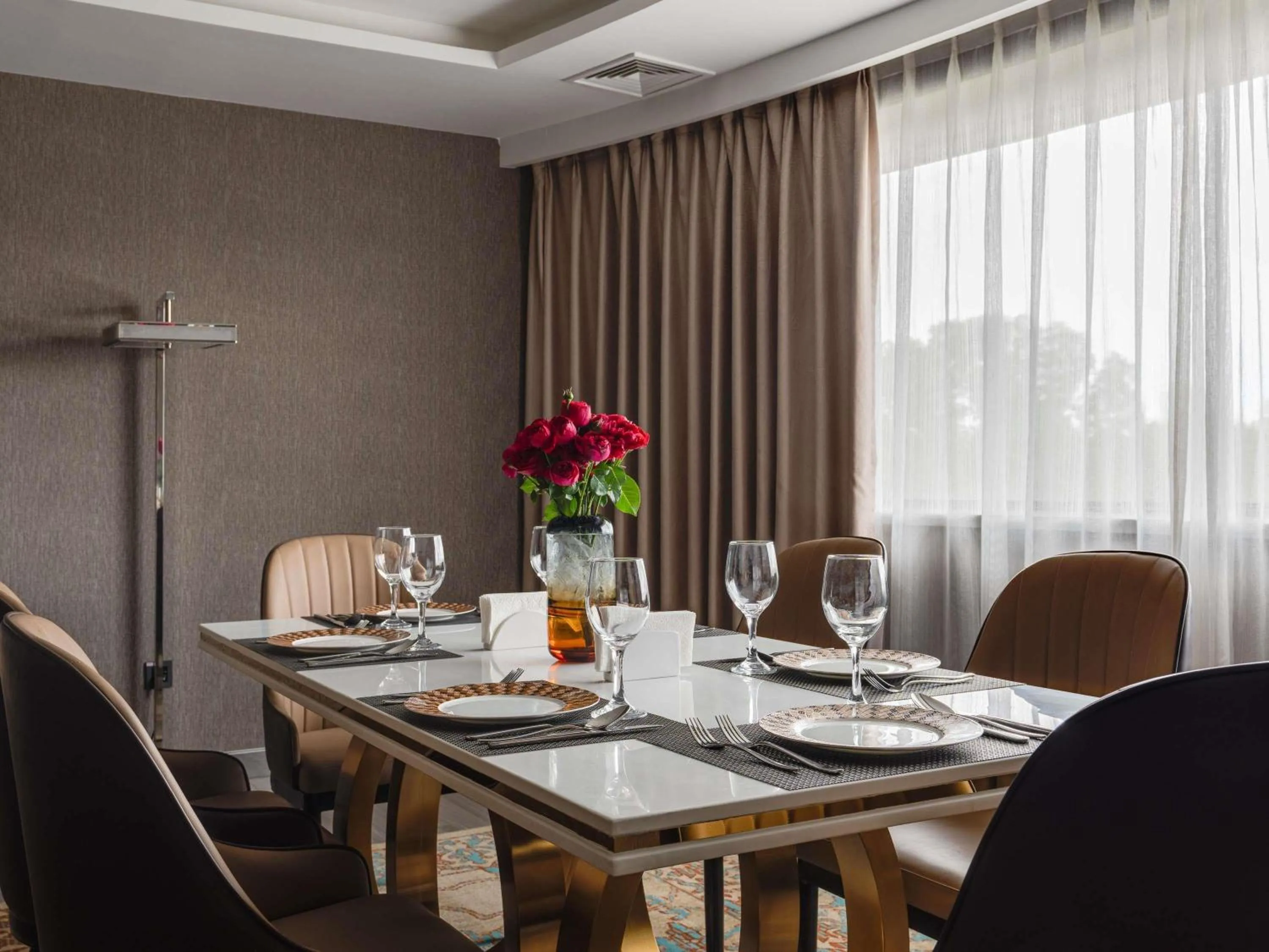 Bedroom in Mövenpick Samarkand