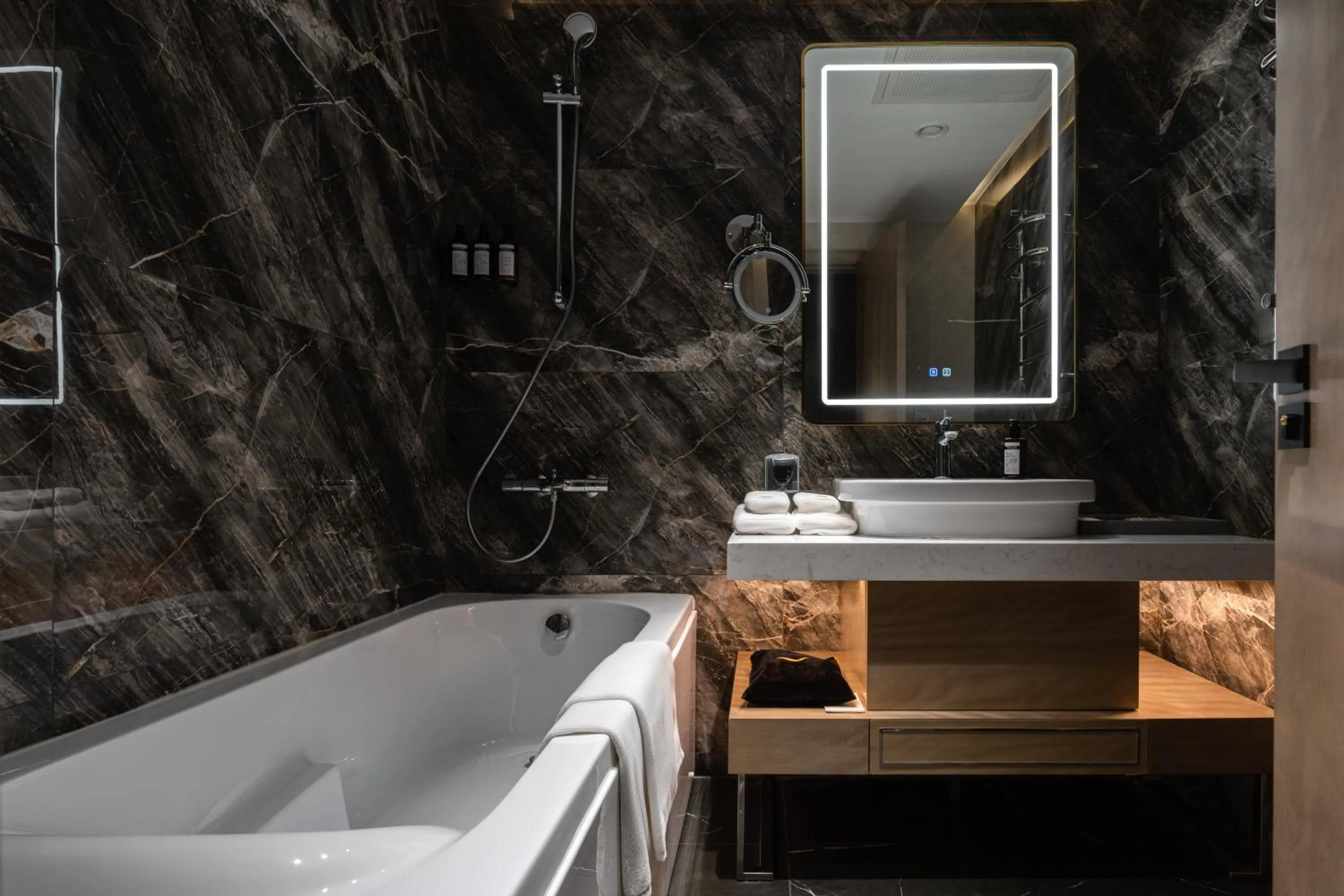 Bath in Mövenpick Samarkand