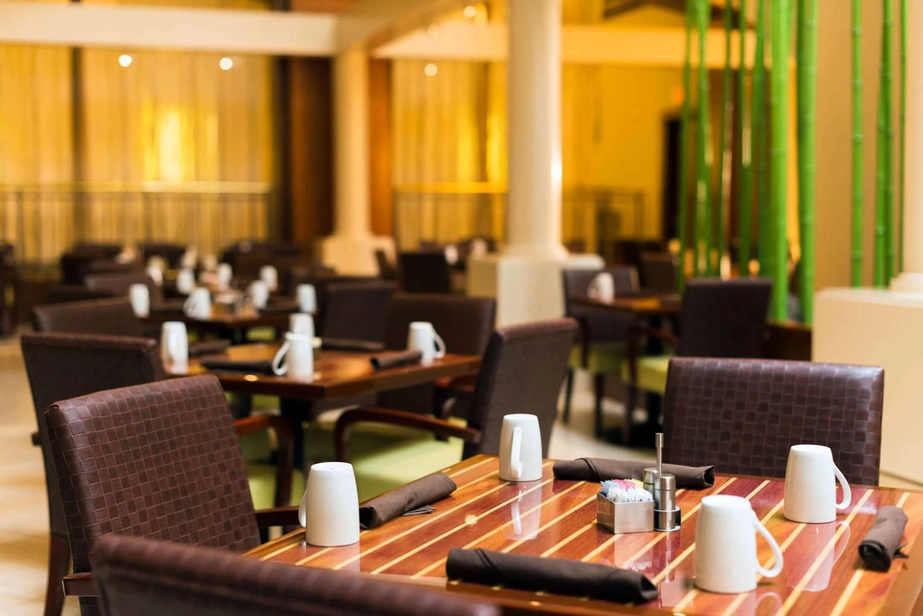Restaurant/places to eat in Hilton Charlotte Uptown