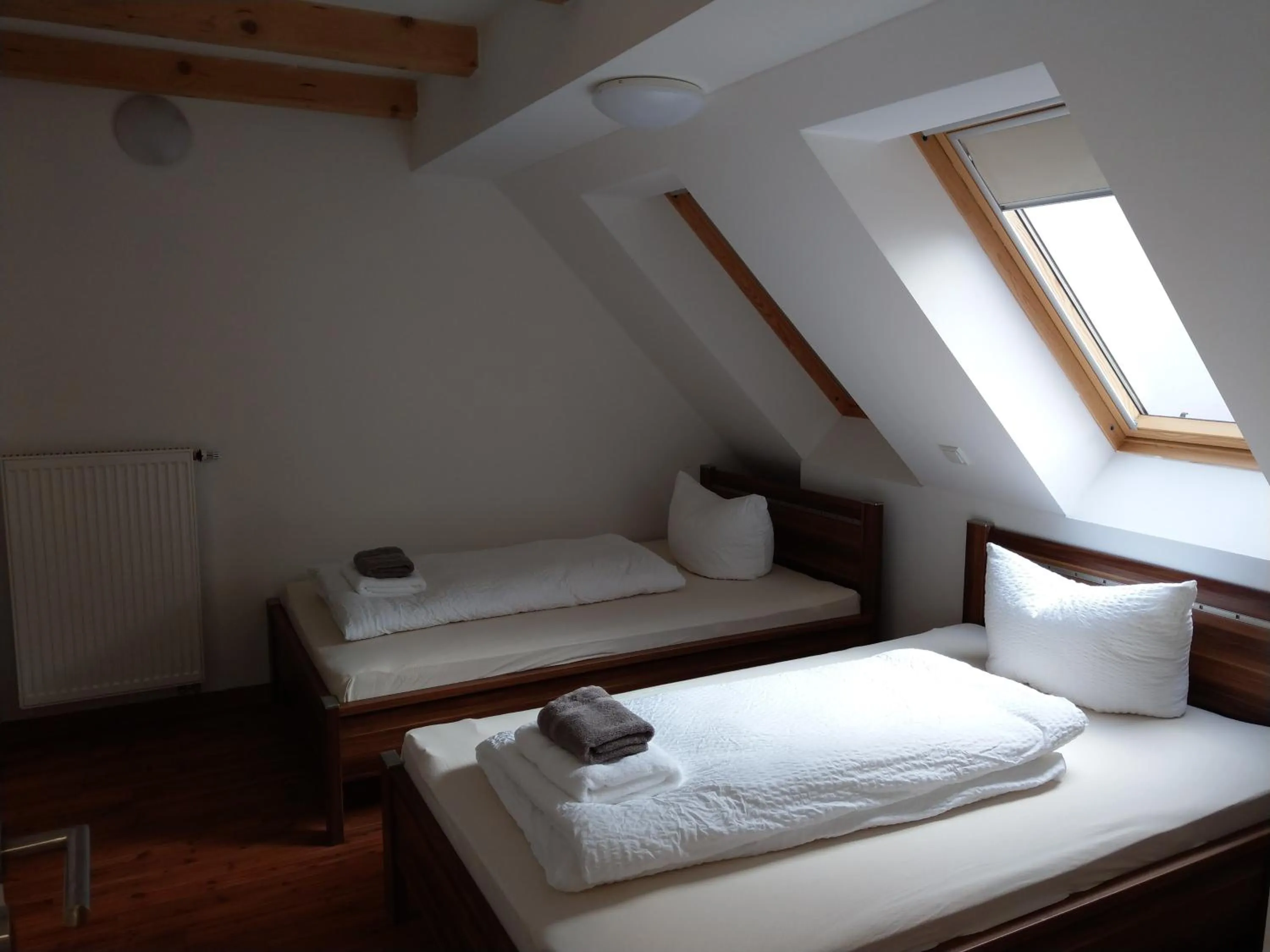 Photo of the whole room, Bed in greenpartment Ingolstadt - Friedrichshofen