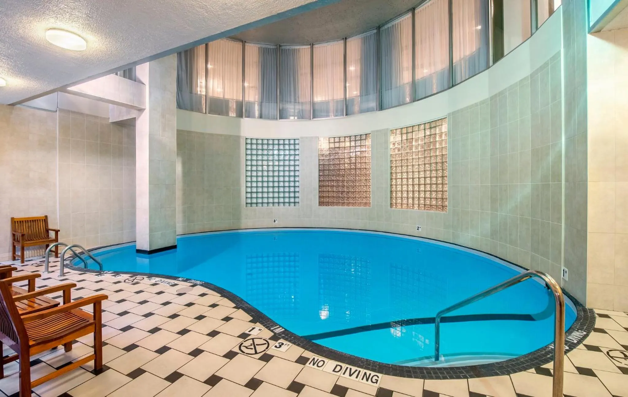 Swimming pool in Holiday Inn & Suites Vancouver Downtown by IHG