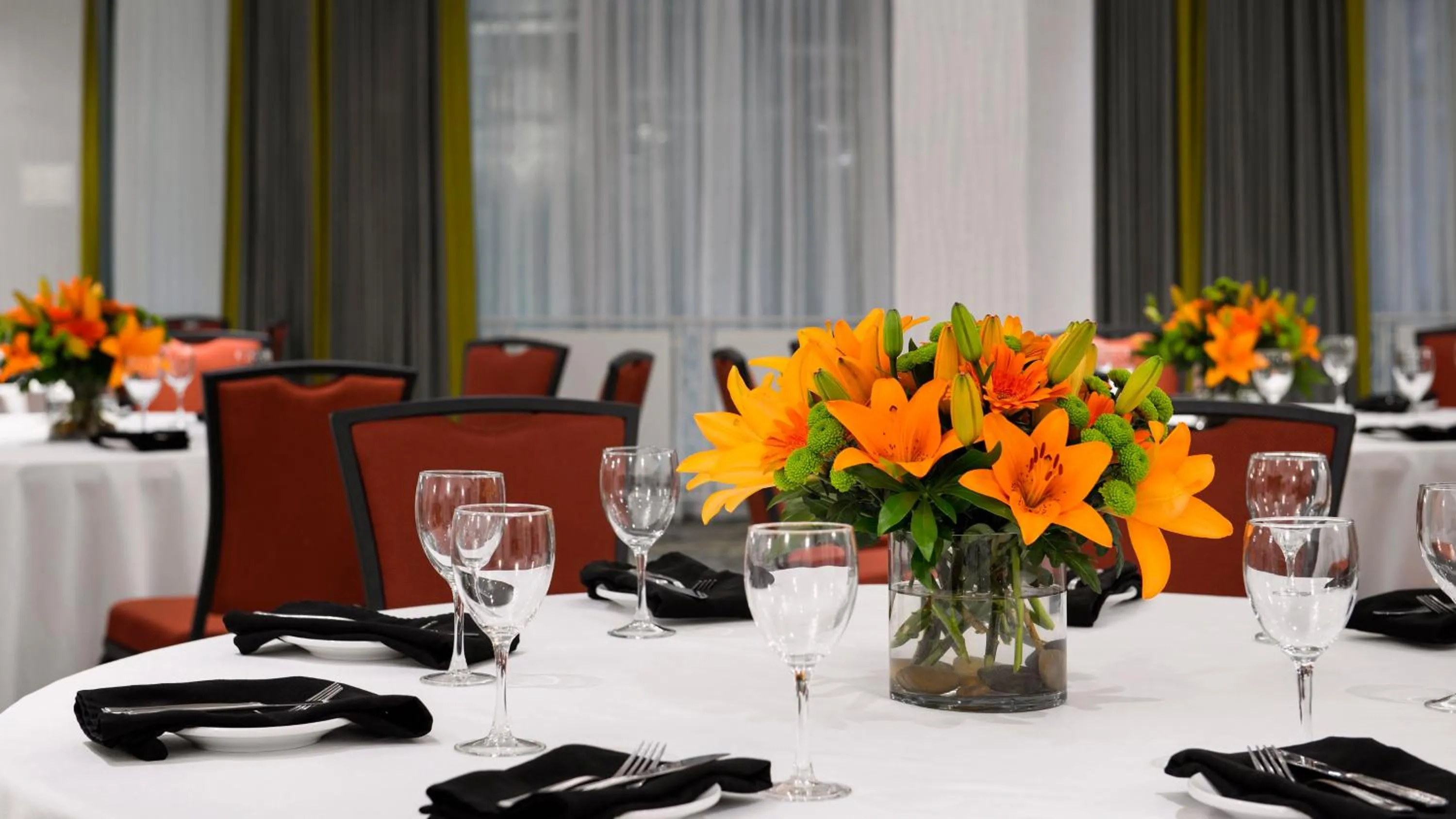 Banquet/Function facilities in Holiday Inn & Suites Vancouver Downtown by IHG