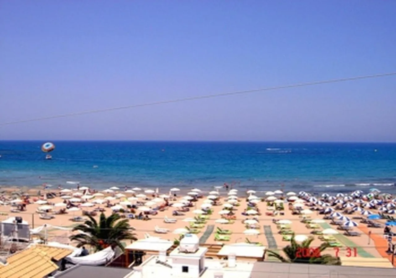 Smaragdine Beach Hotel