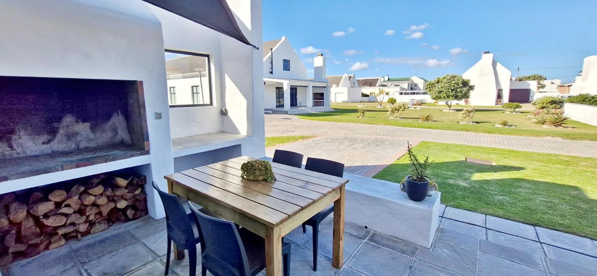 Amia House Struisbaai
