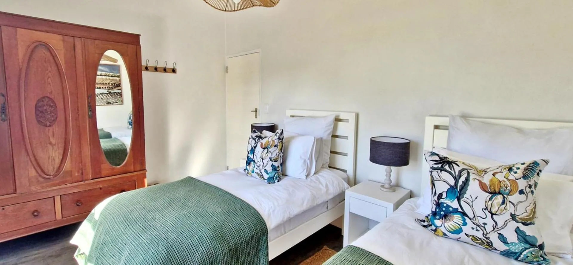 Bed in Amia House Struisbaai