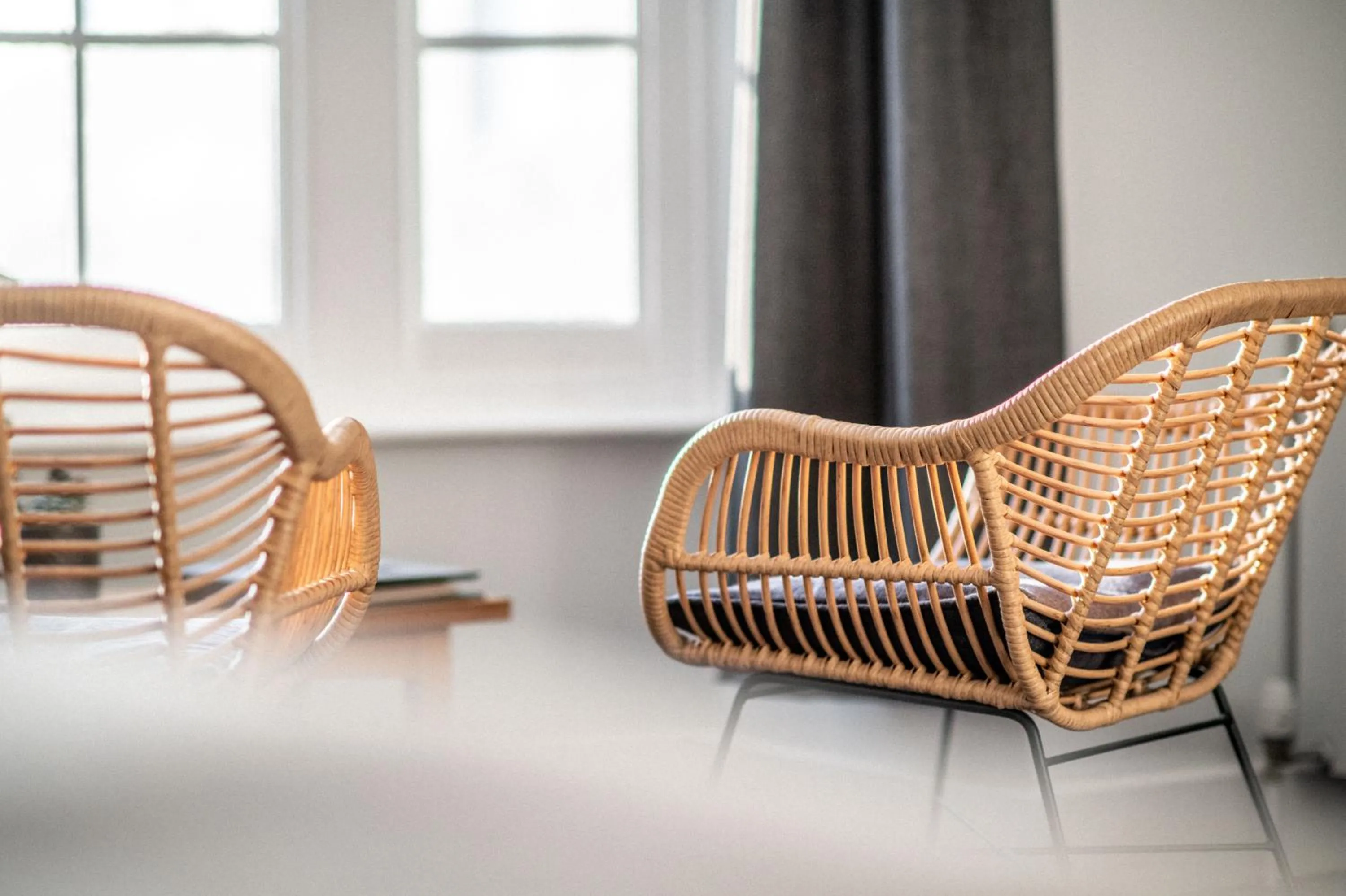 Seating area in Dukes Inn