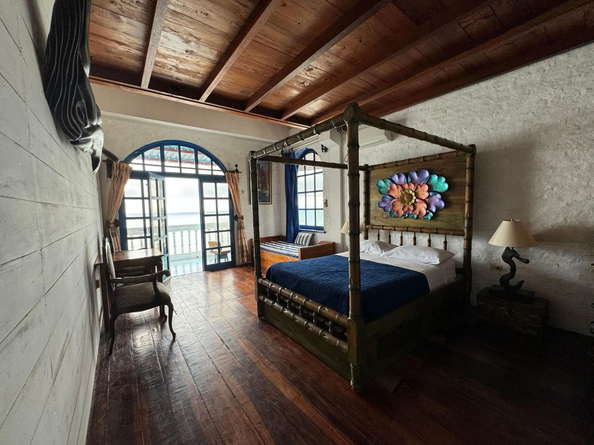 Bed in Hosteria Farallon Dillon