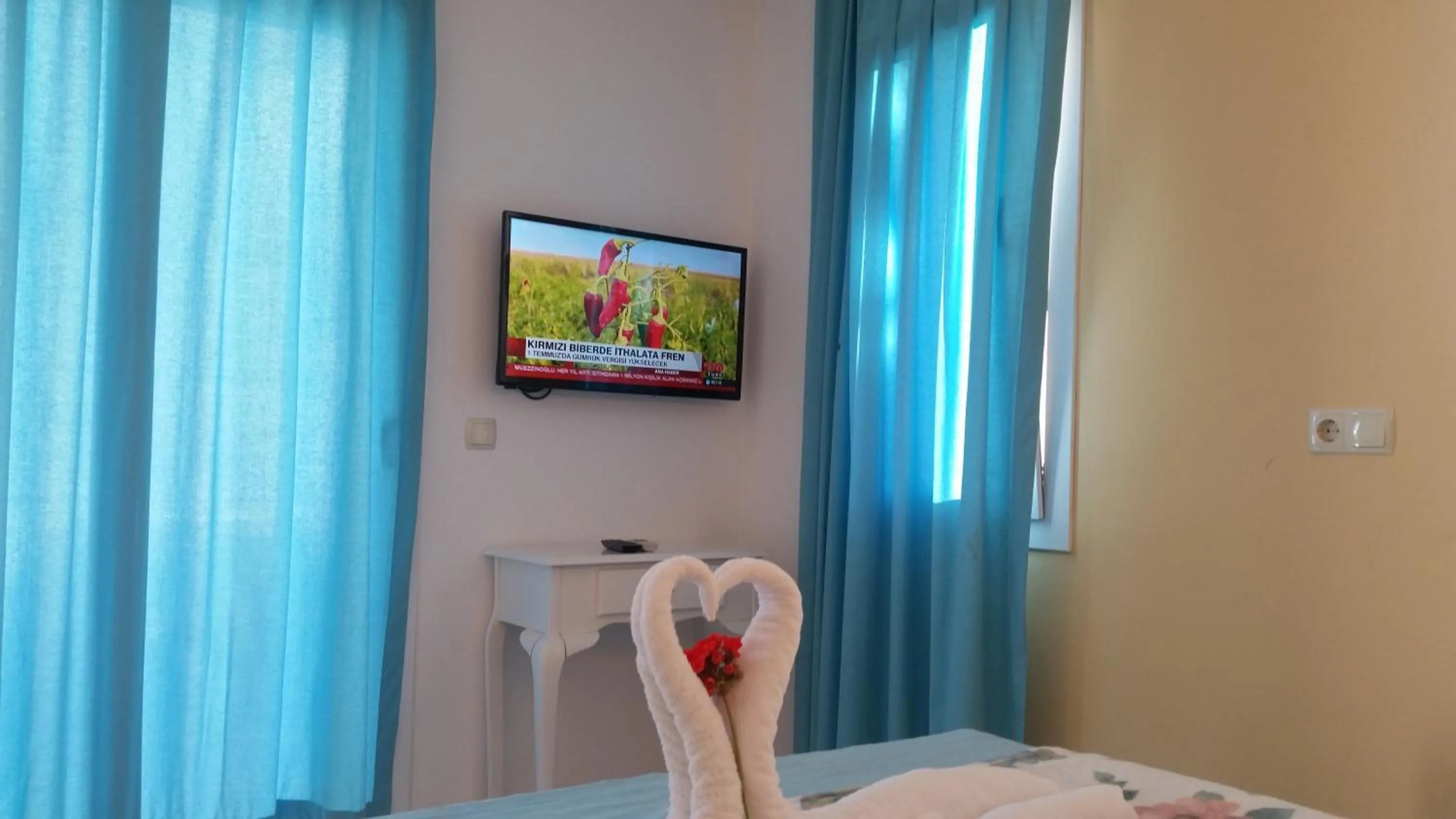 Shower, Bed in Camlikosk Apart Hotel