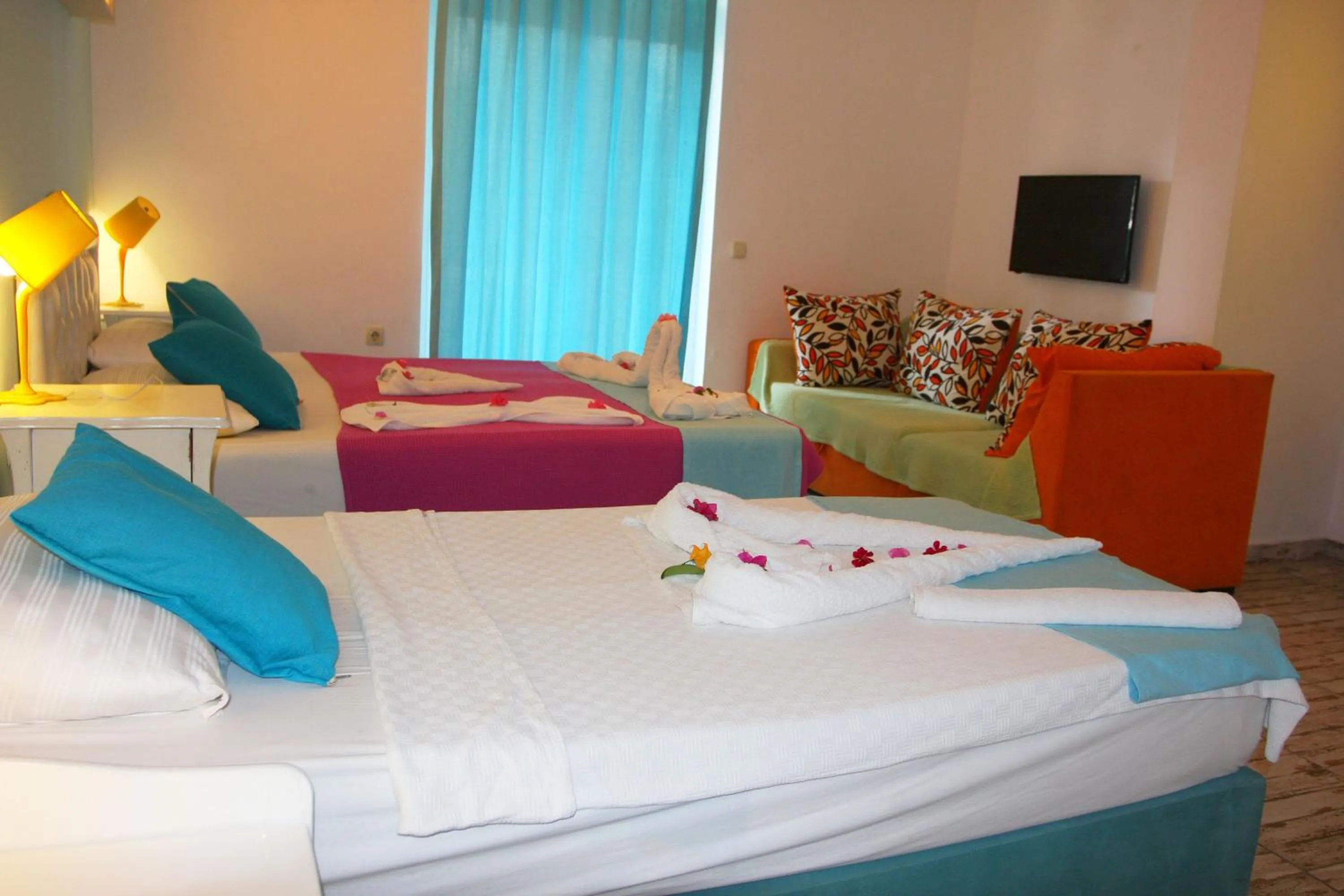 Bed in Camlikosk Apart Hotel