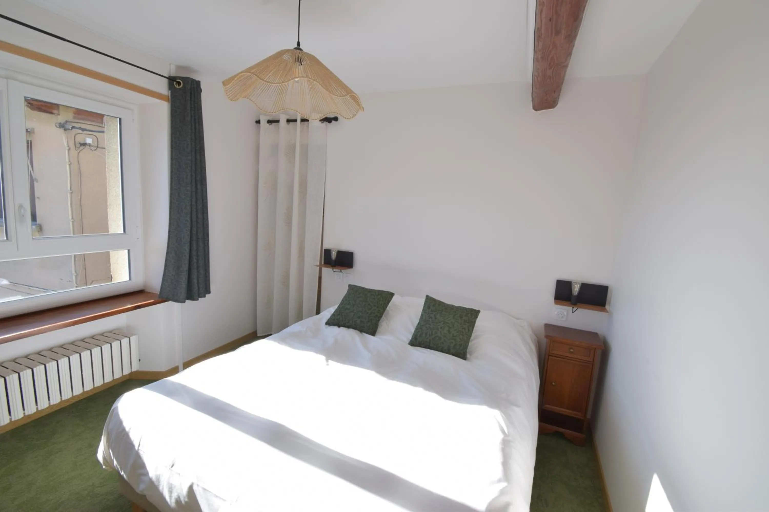 Bed in Hotel Les Chenets