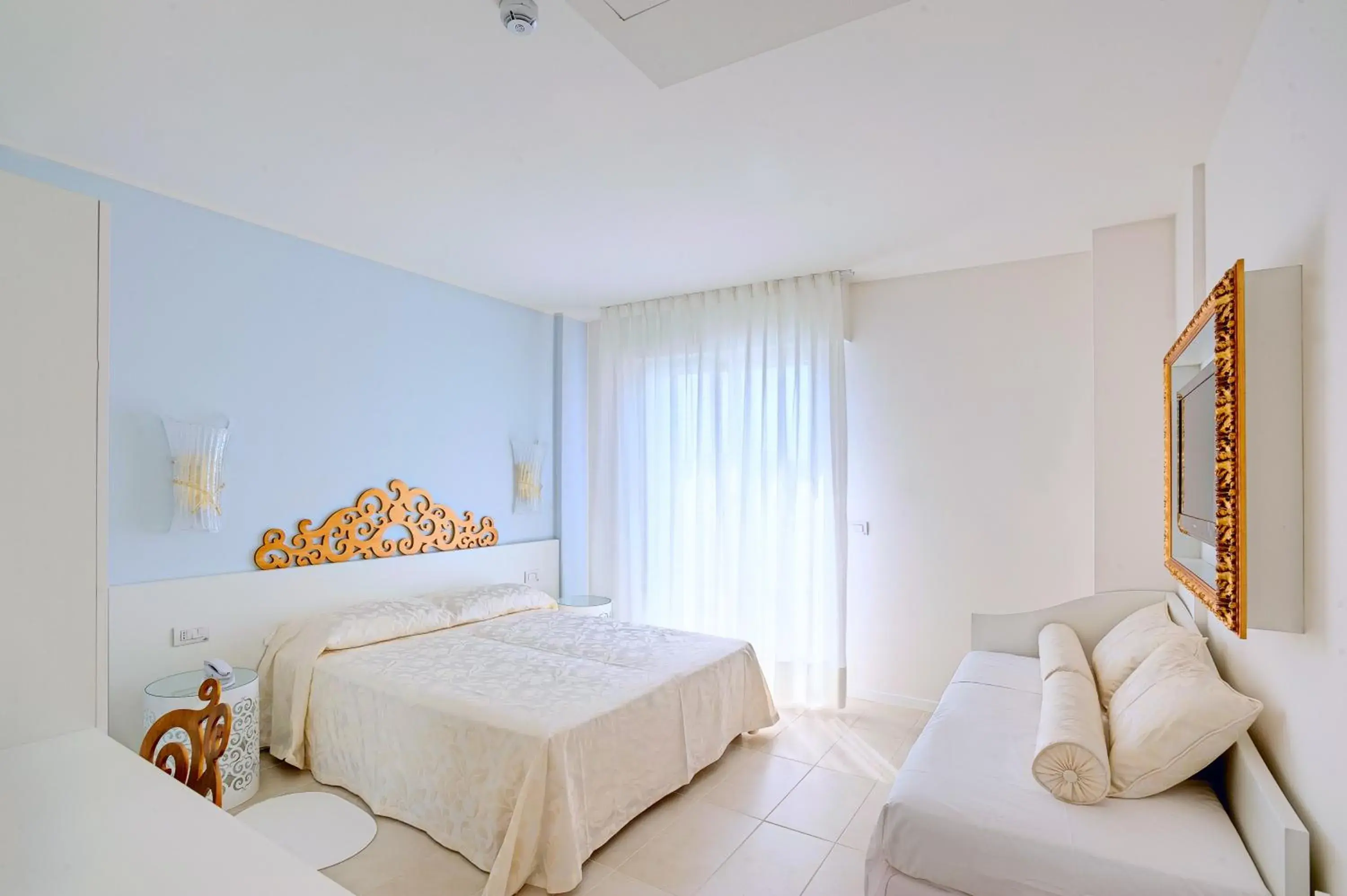 Comfort Triple Room in Hotel Albatros 3 Stelle Superior Comfort Triple Room in Hotel Albatros 3 Stelle Superior