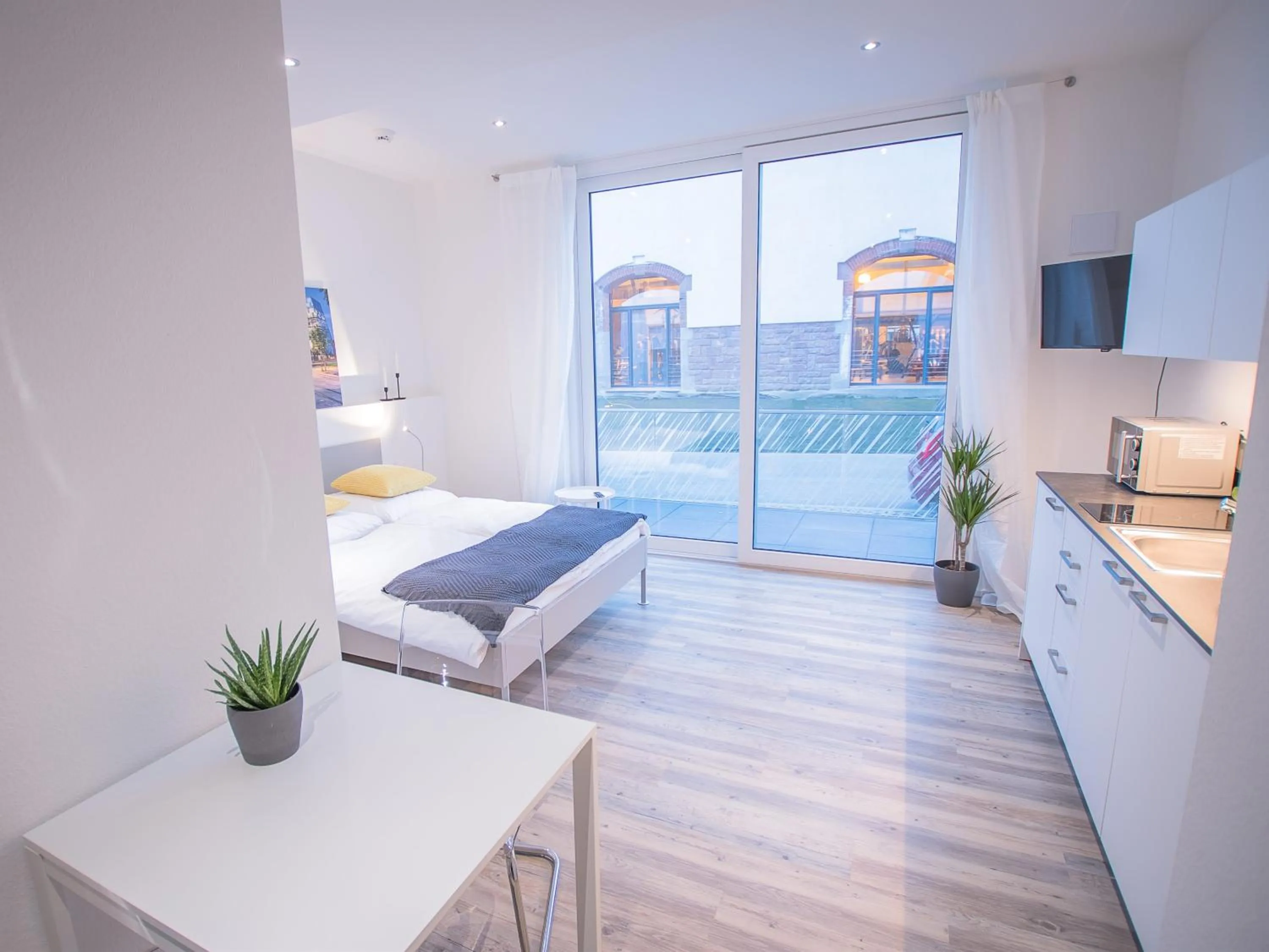 Bedroom, Bed in Freiburger-Ferienwohnung