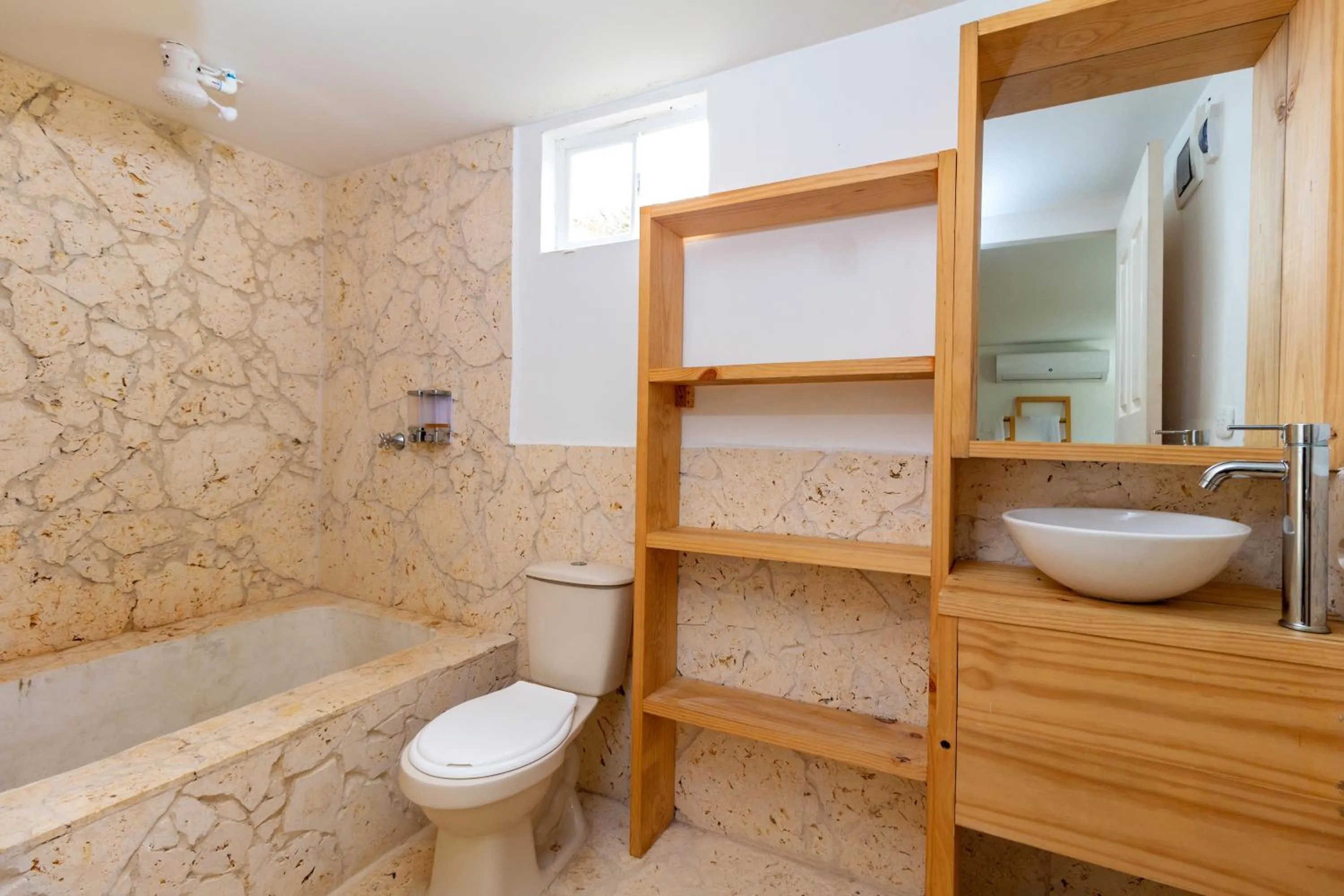 Shower in Hotel Arena Beach Cartagena