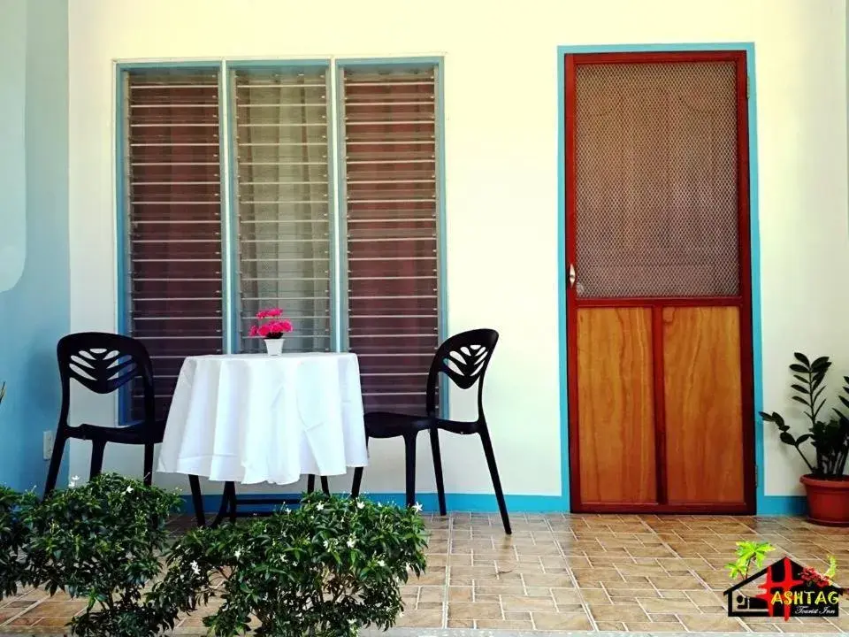 Double or Twin Room with Private Bathroom in Hashtag Tourist Inn Double or Twin Room with Private Bathroom in Hashtag Tourist Inn