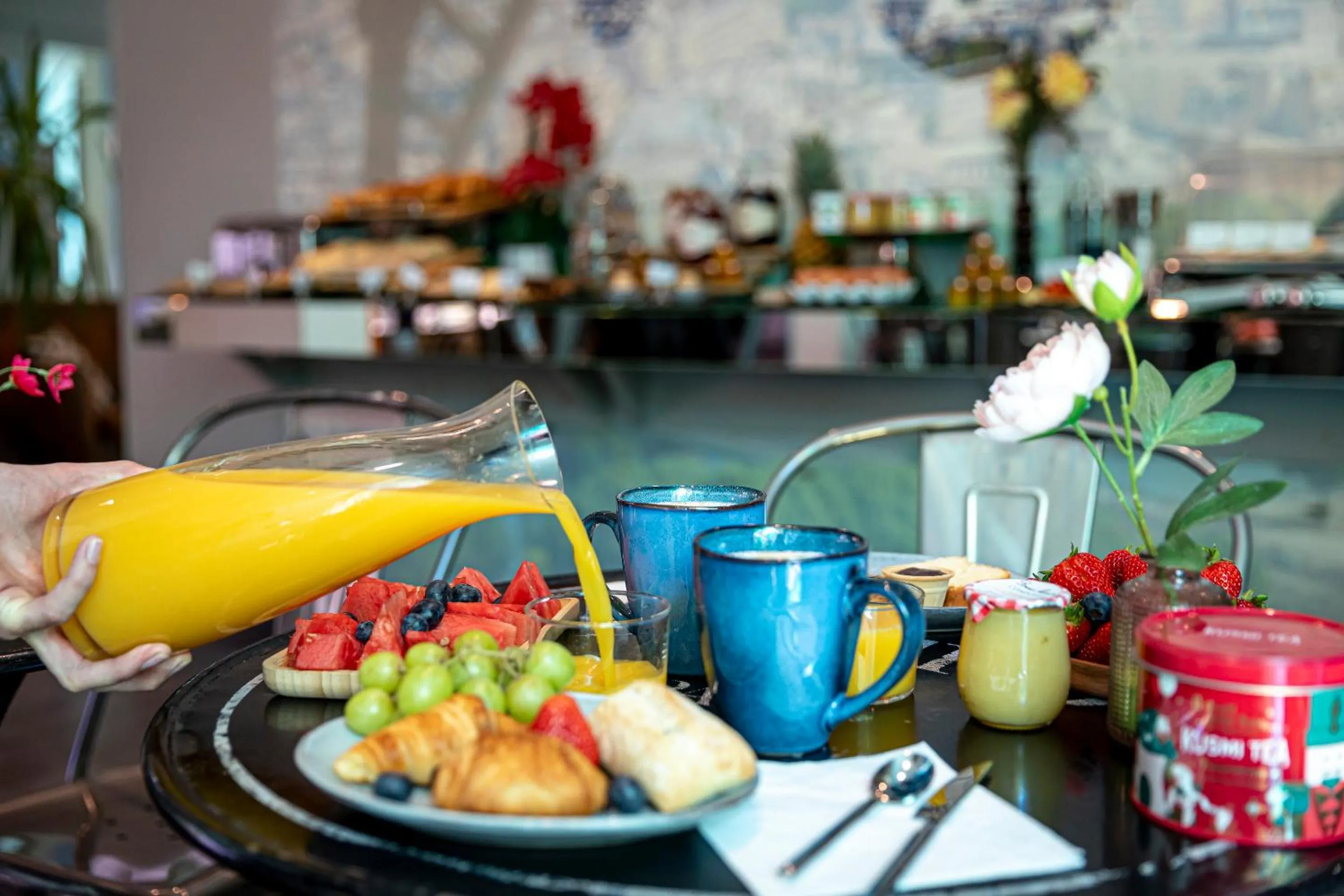 Food and drinks in Hotel Alpha Paris Eiffel by Patrick Hayat