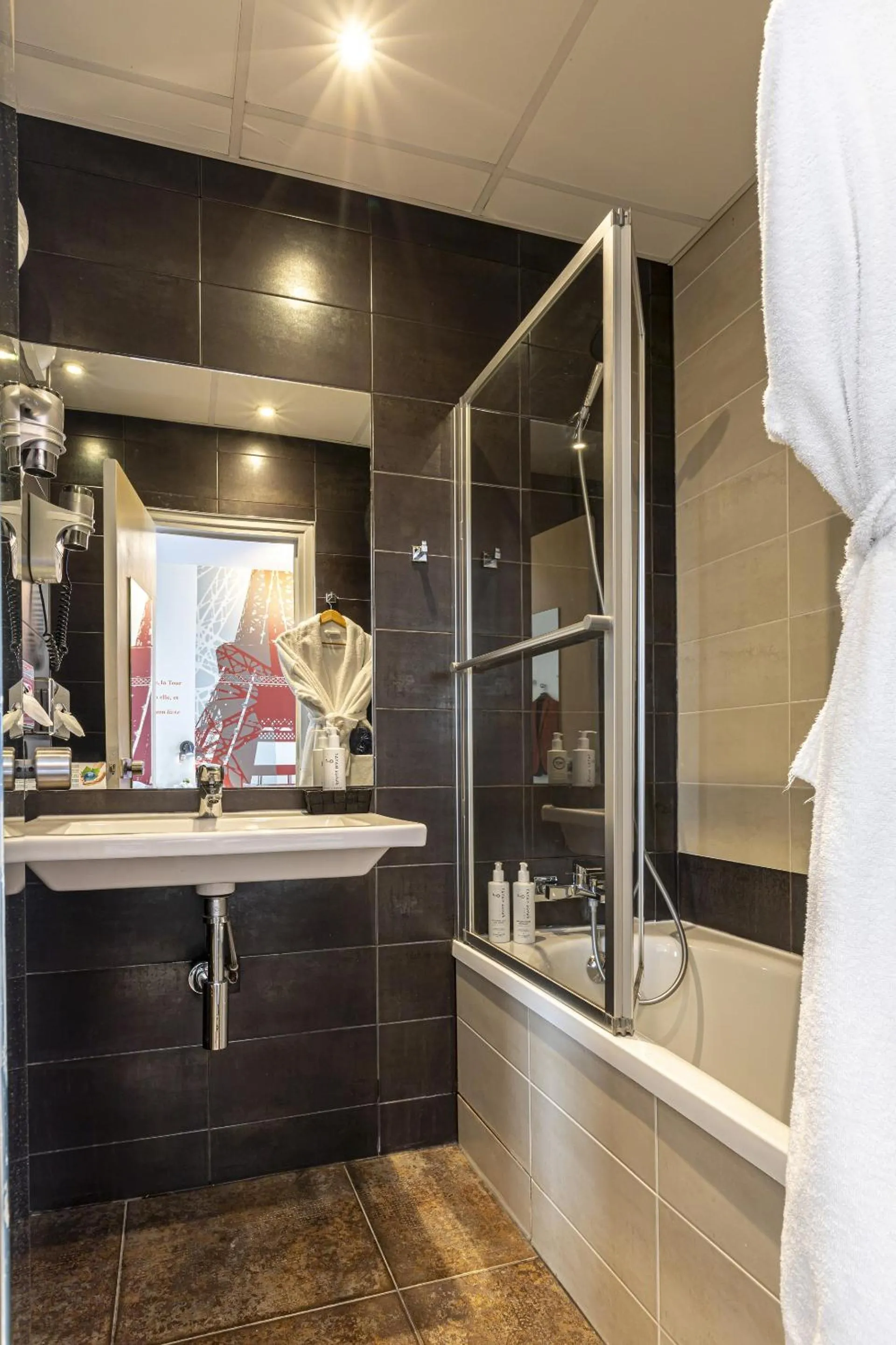 Bathroom in Hotel Alpha Paris Eiffel by Patrick Hayat