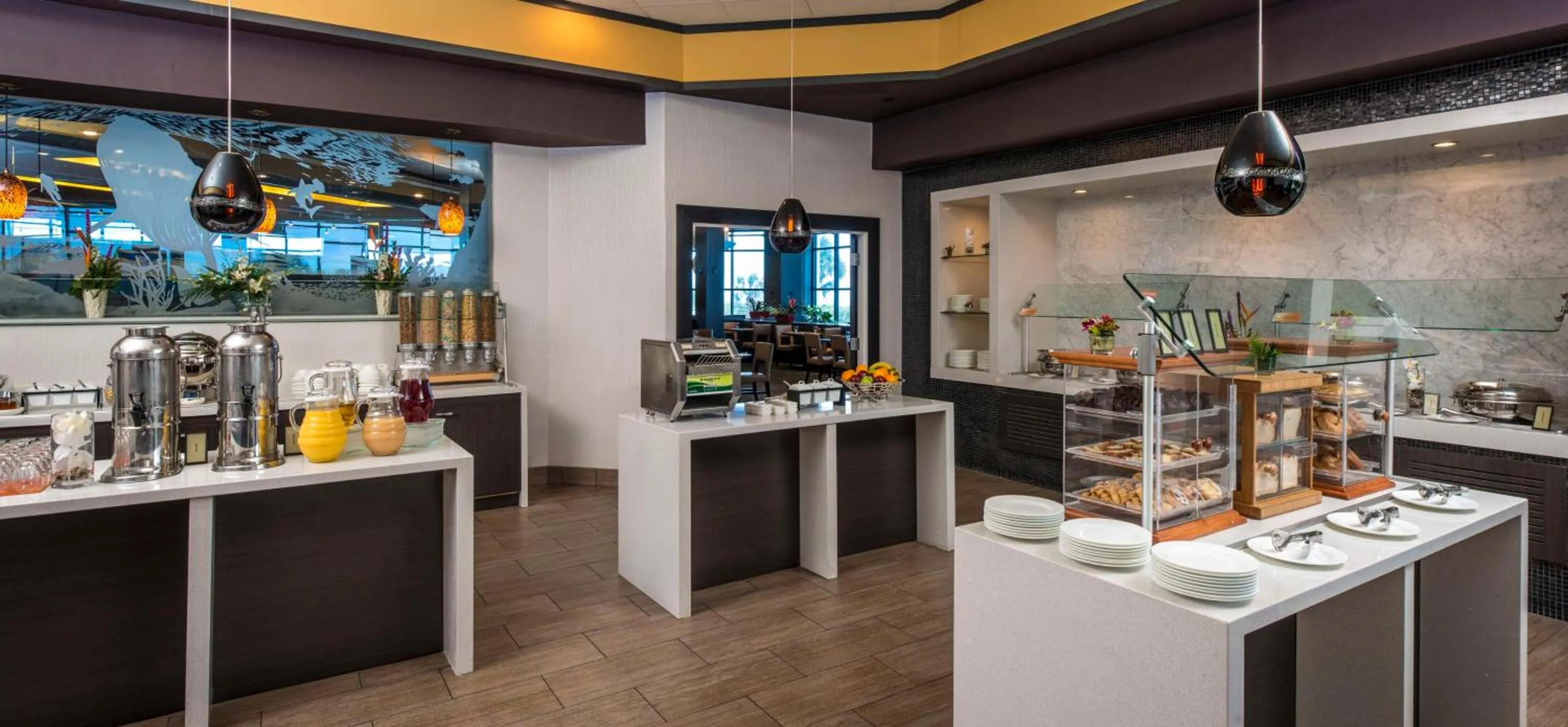 Dining area in Hilton Cocoa Beach Oceanfront