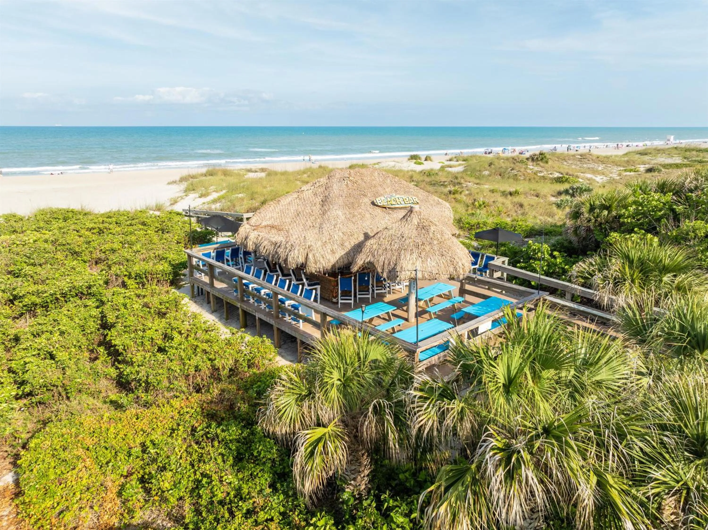 Lounge or bar in Hilton Cocoa Beach Oceanfront