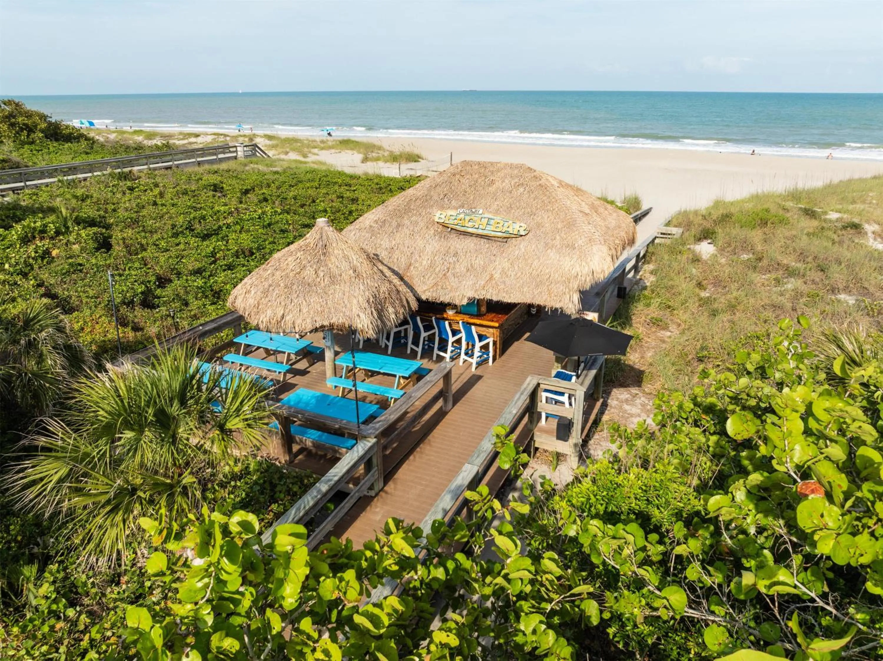 Lounge or bar in Hilton Cocoa Beach Oceanfront
