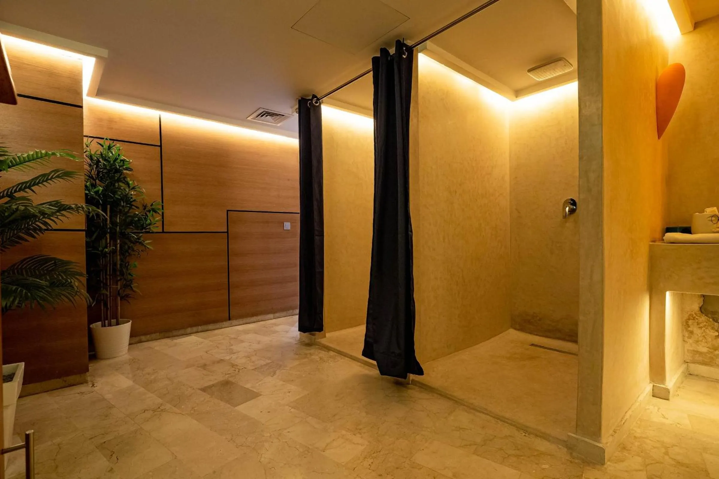Shower in Diwan Casablanca Hotel & Spa
