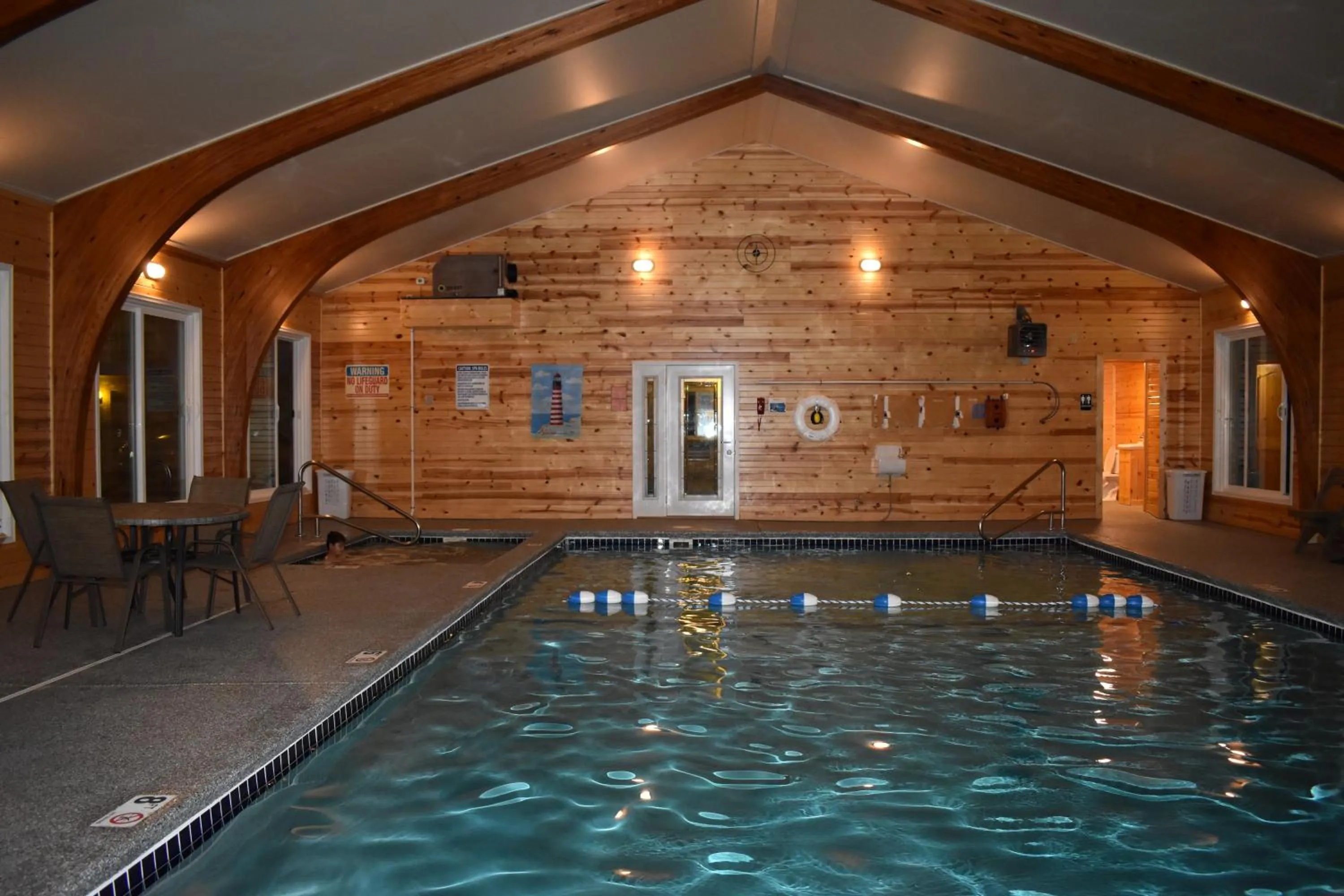 Swimming pool in Lighthouse View Motel