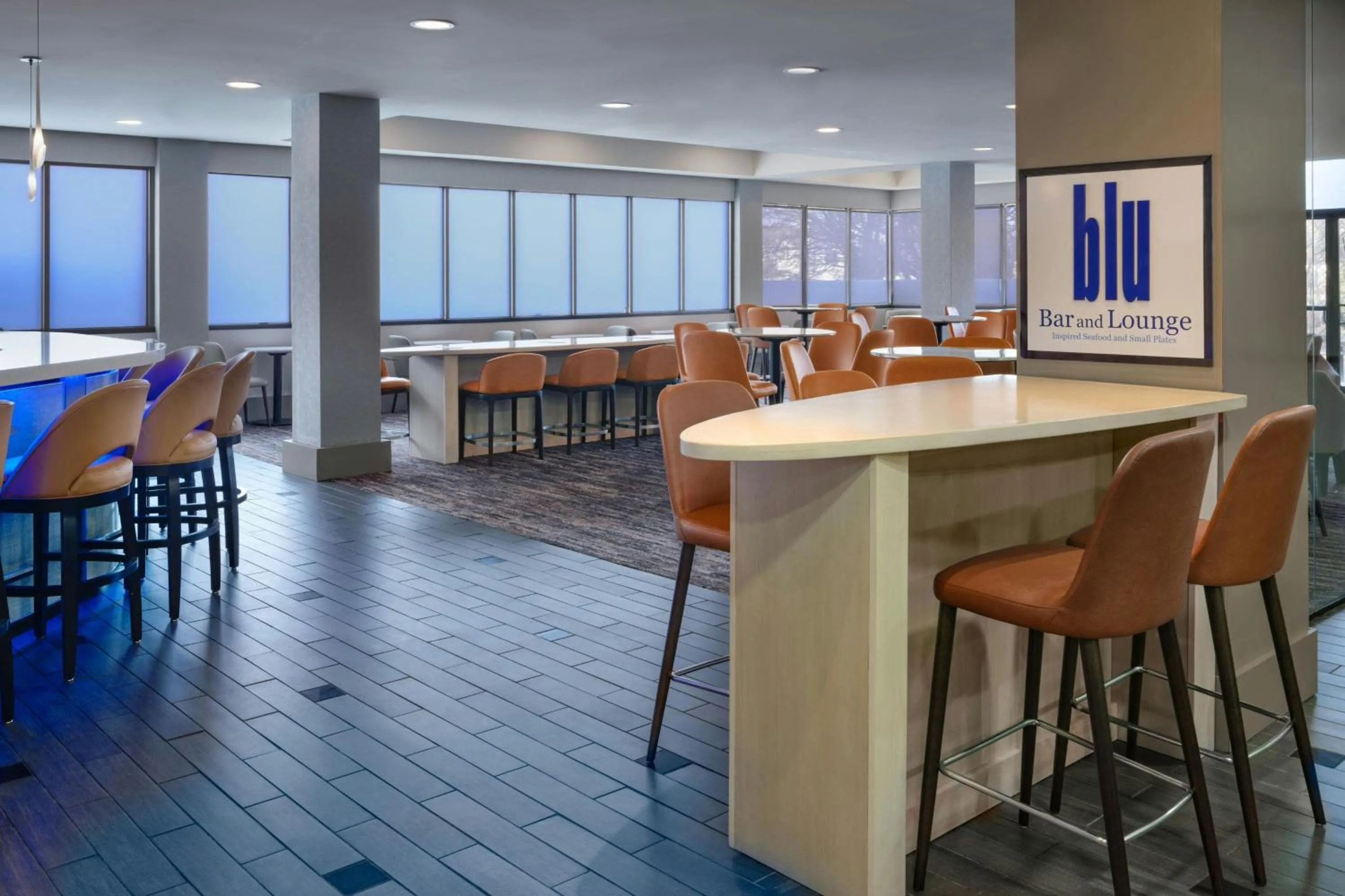 Lounge or bar in The Westin Tysons Corner