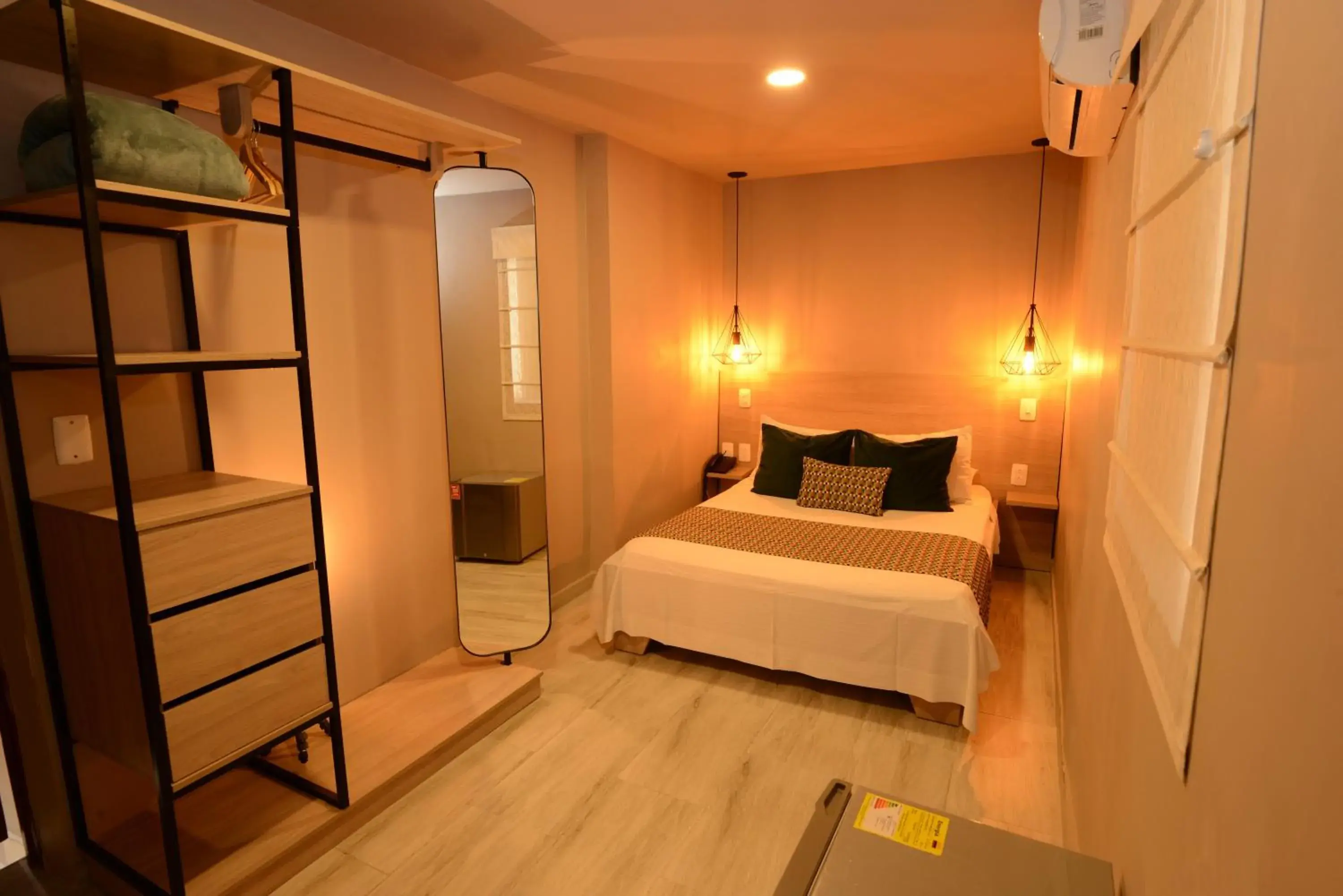 Double Room - single occupancy in Hotel Prado 34 West Double Room - single occupancy in Hotel Prado 34 West