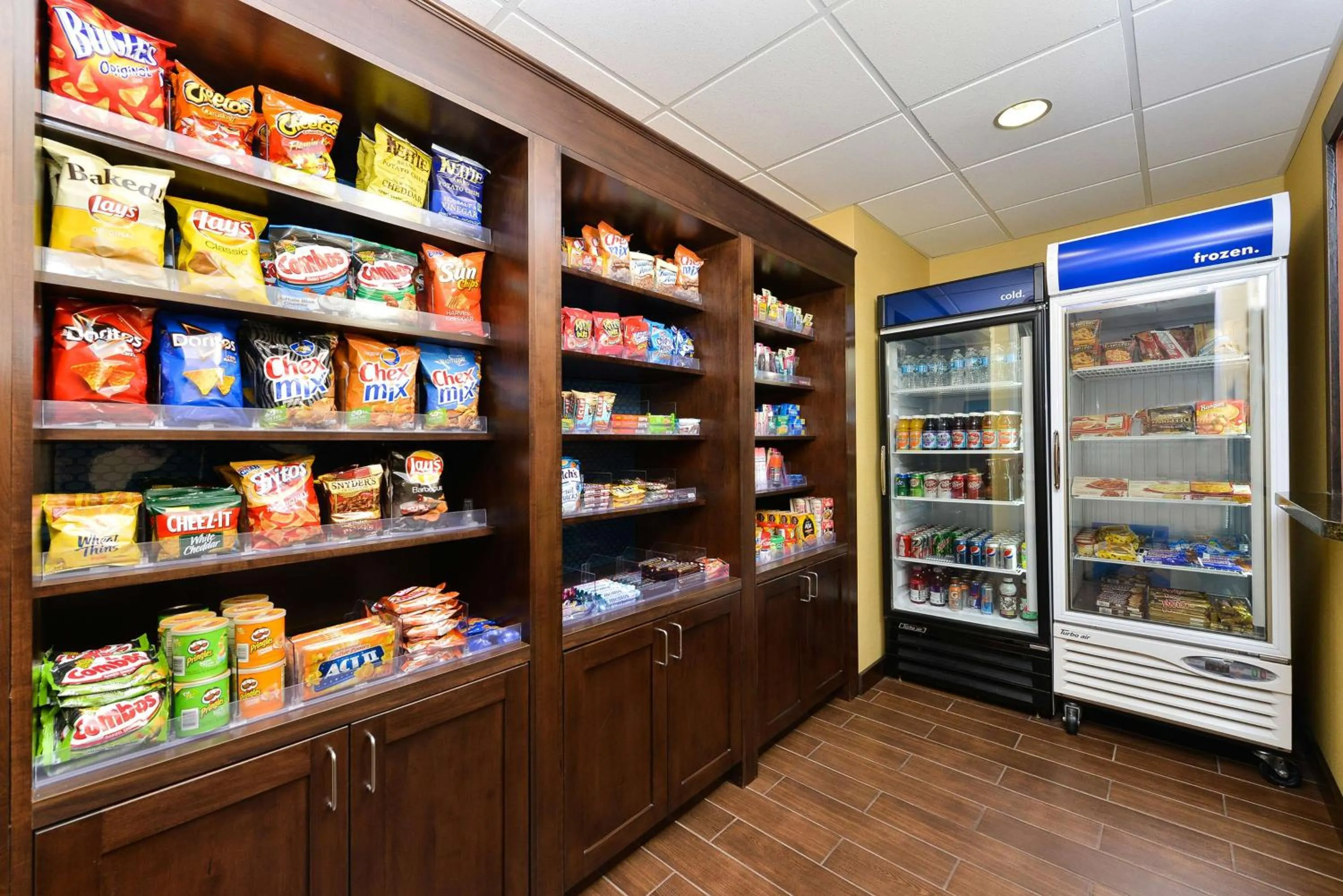 Restaurant/places to eat in Hampton Inn Clinton