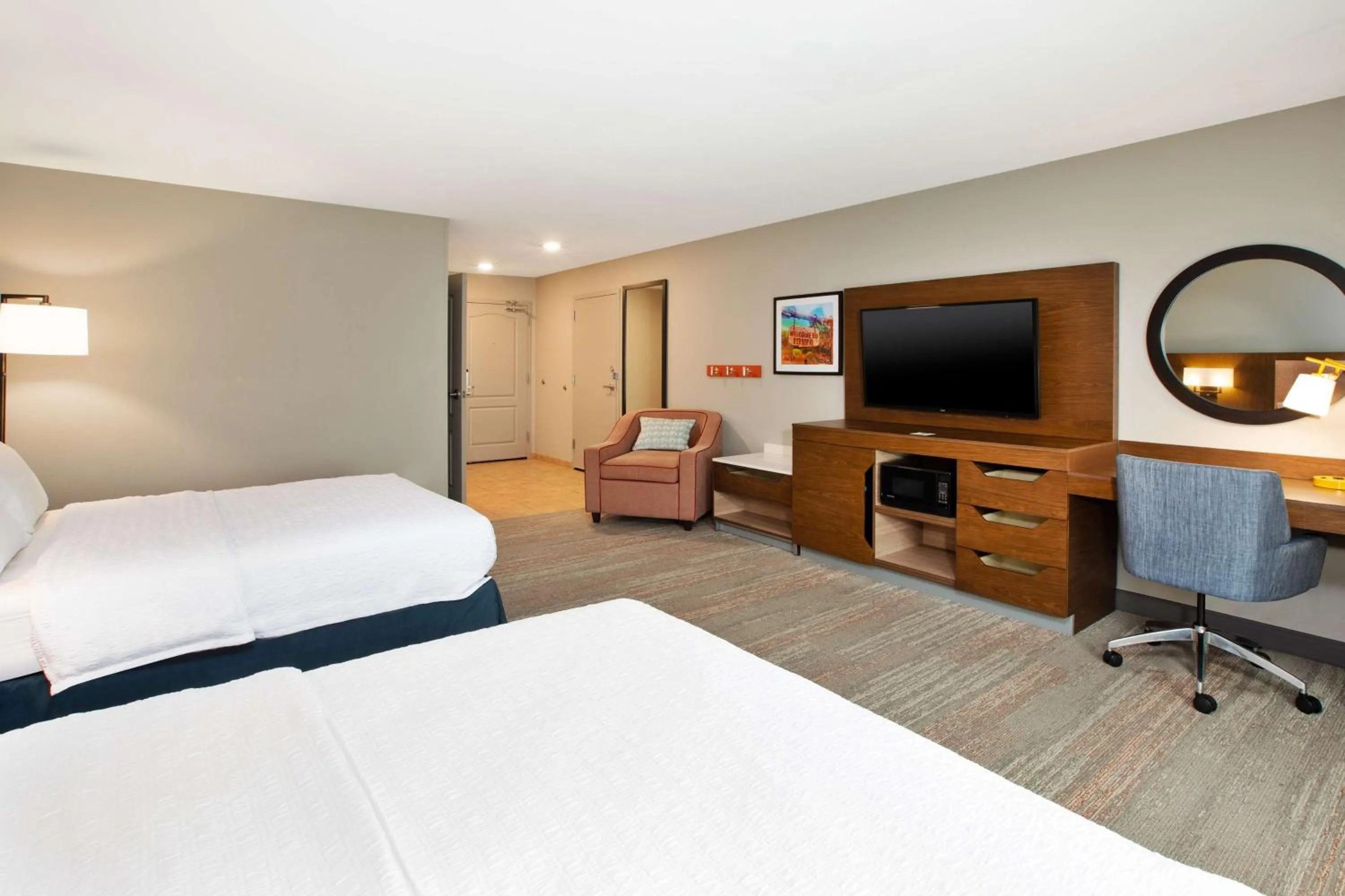 Bedroom, Bed in Hampton Inn Clinton