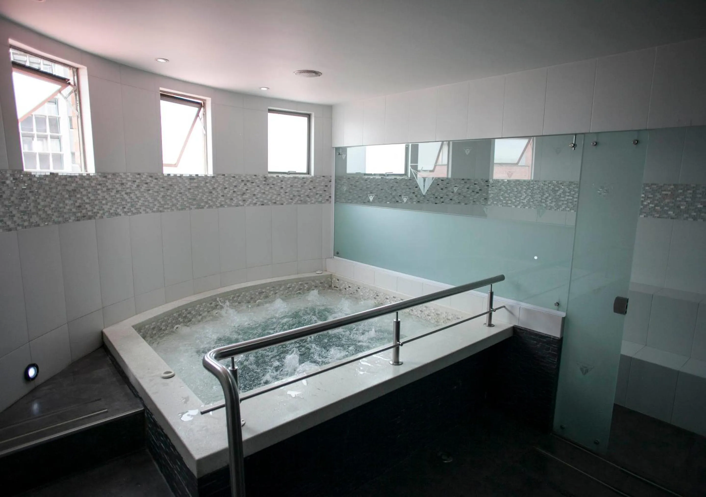 Hot Tub in Hotel Internacional La Triada