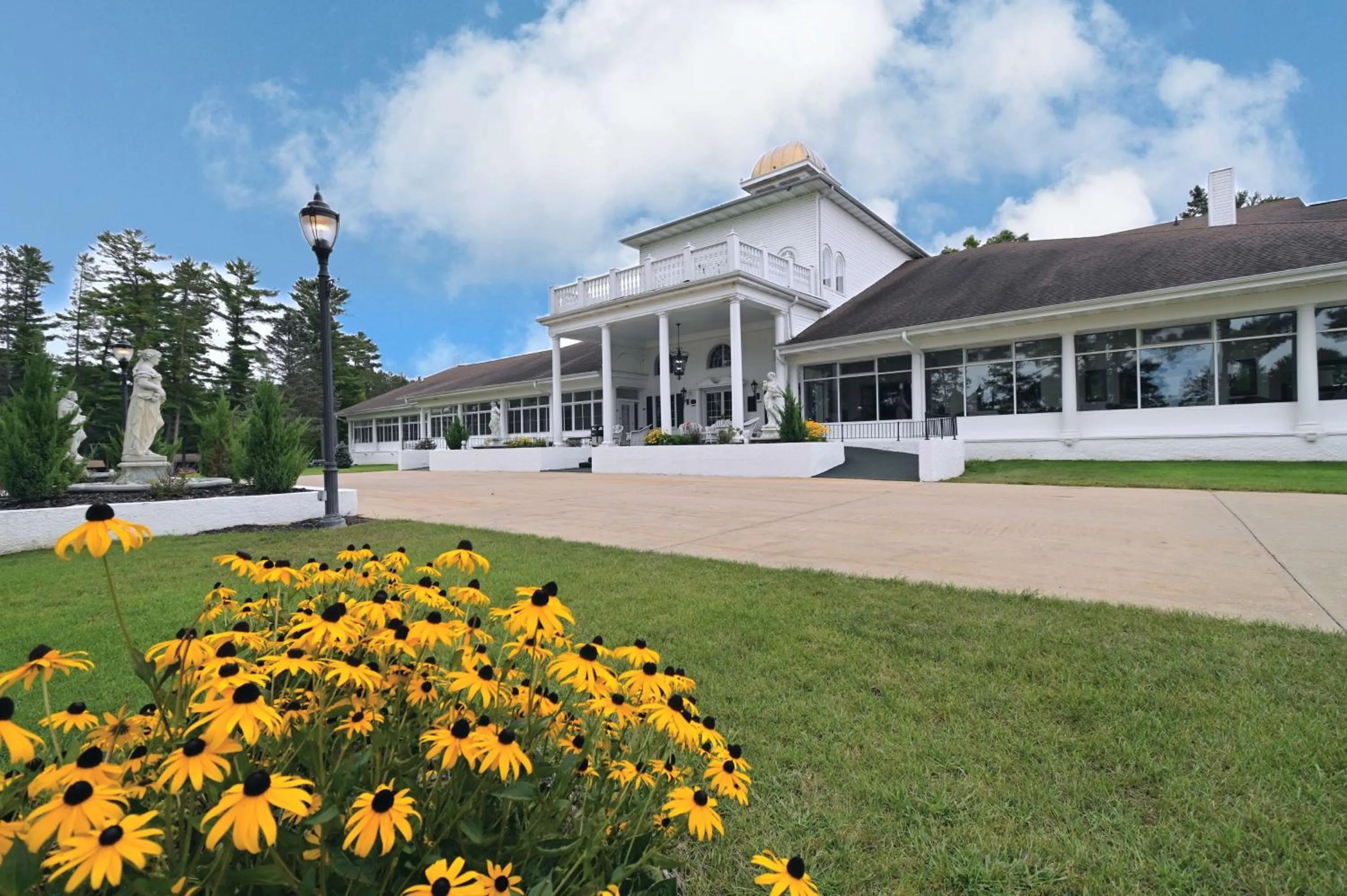 Property building in Four Seasons Island Resort