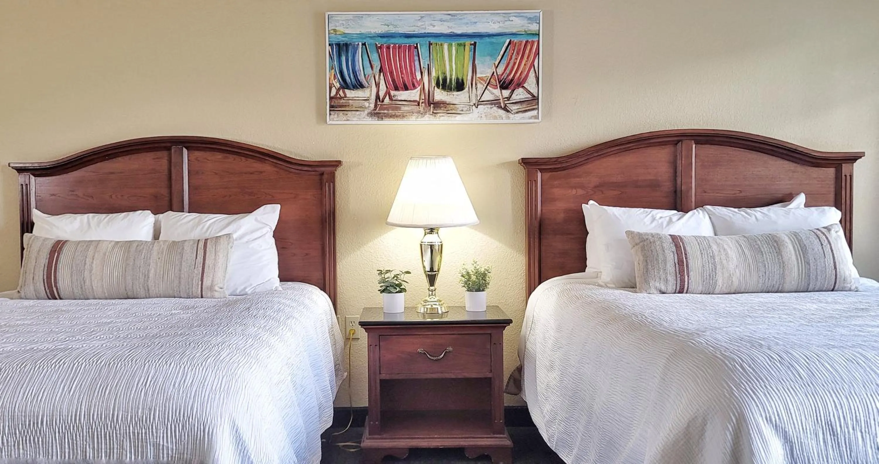 Bed in Four Seasons Island Resort