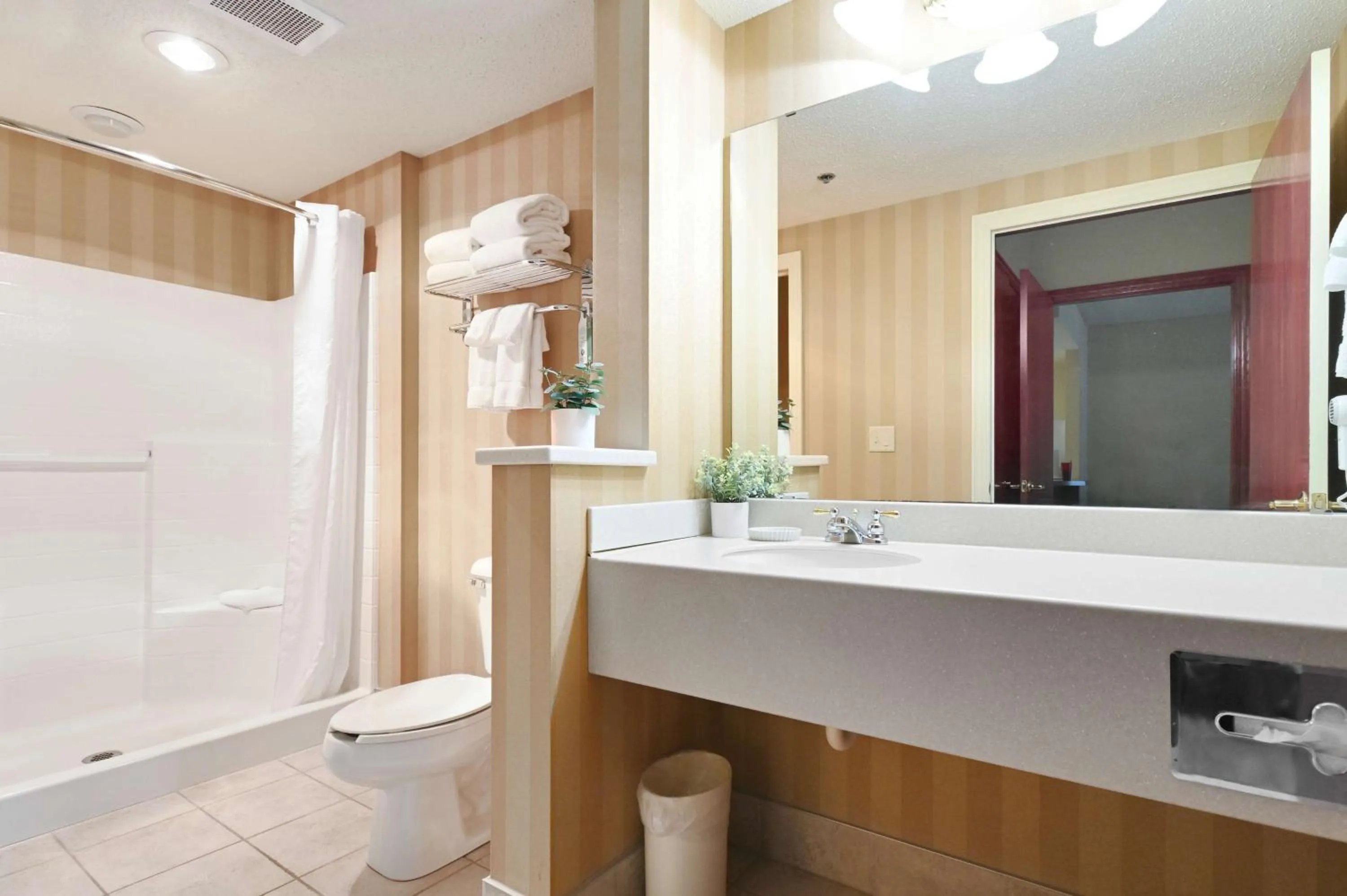 Bathroom in Four Seasons Island Resort