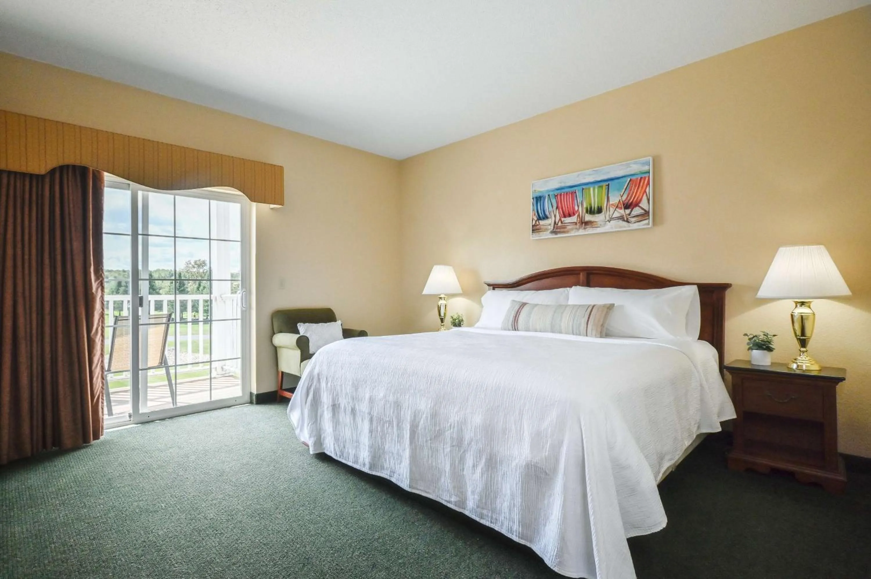 Bedroom in Four Seasons Island Resort