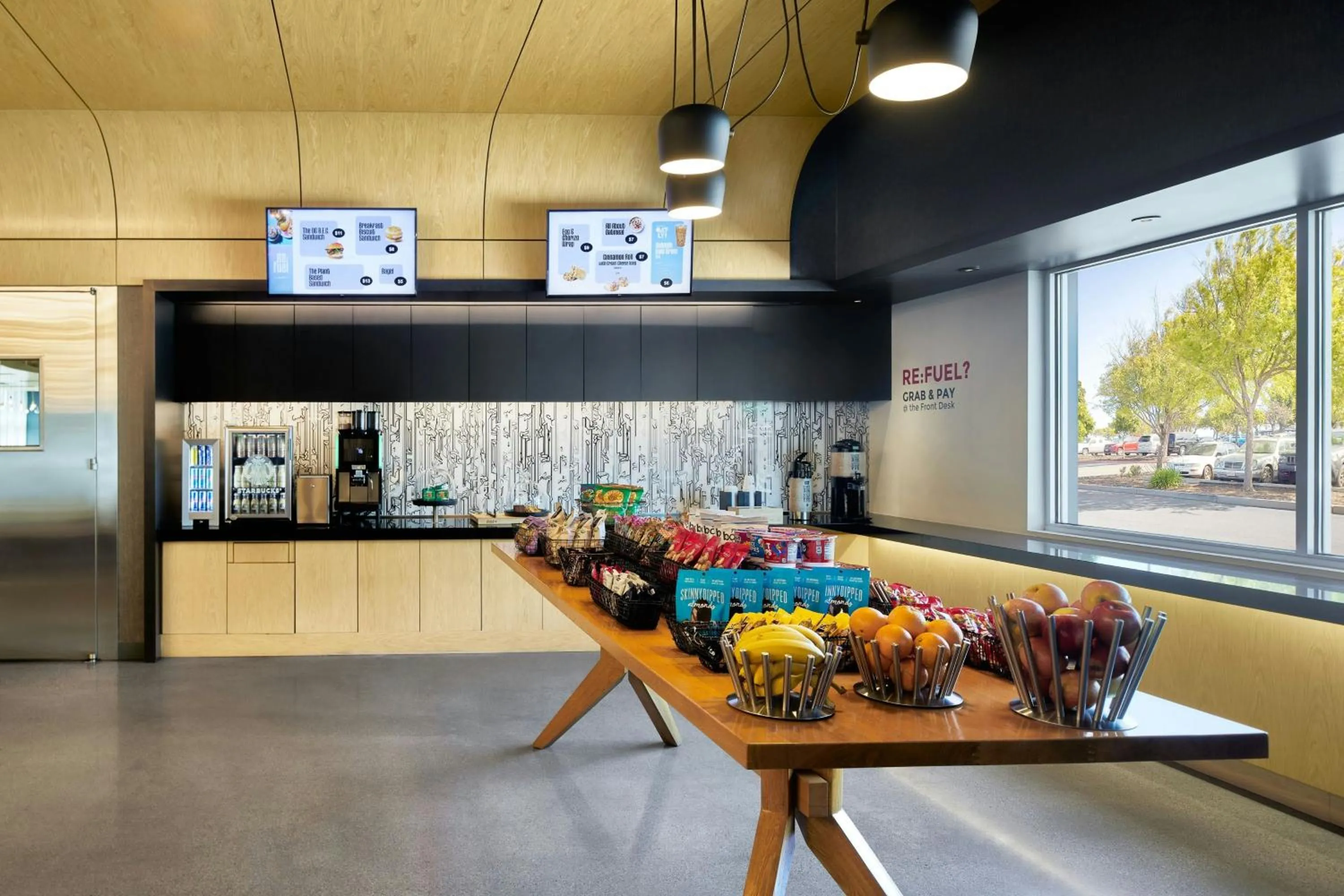 Restaurant/places to eat in Aloft San Francisco Airport