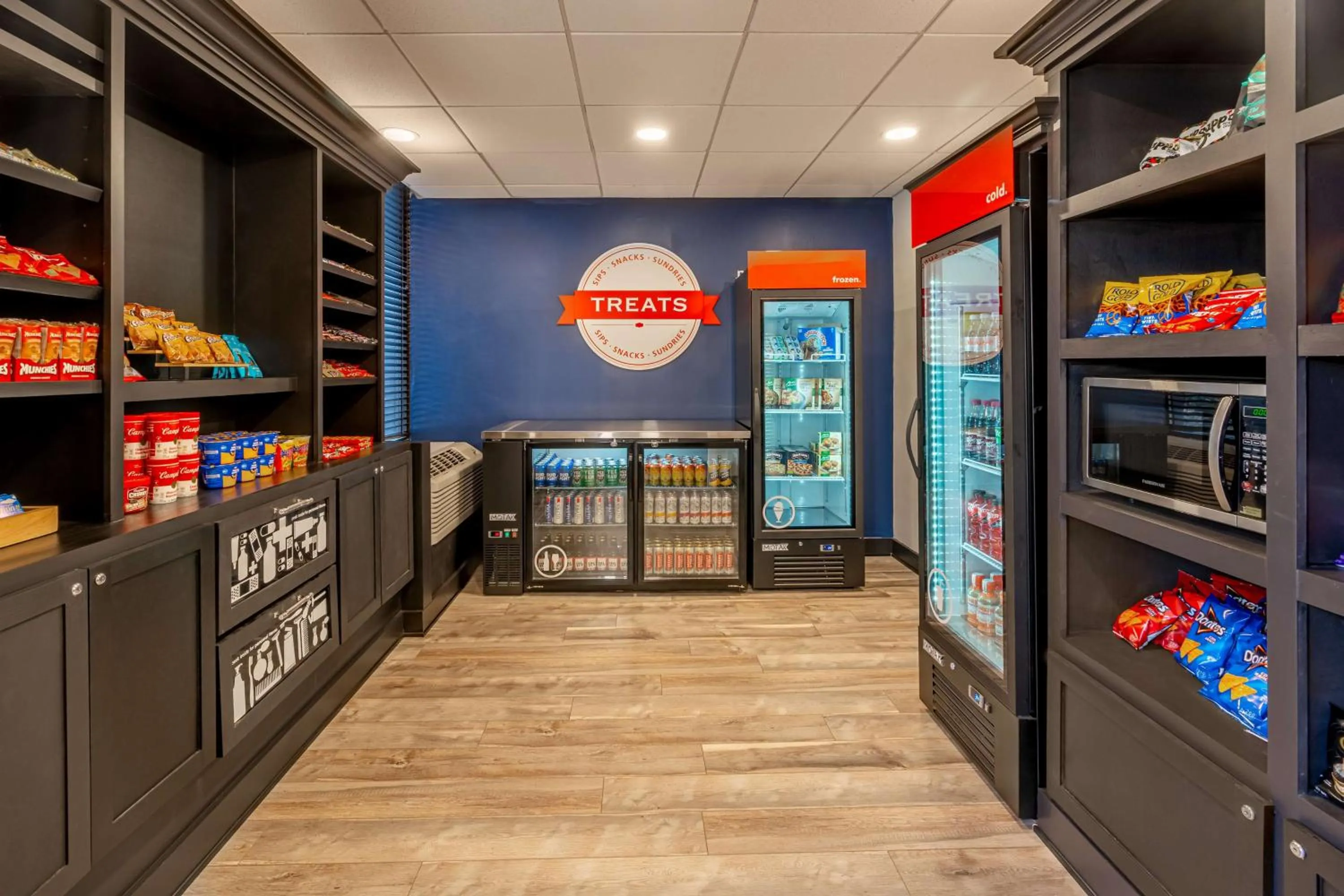 Restaurant/places to eat in Hampton Inn Nashville / Vanderbilt