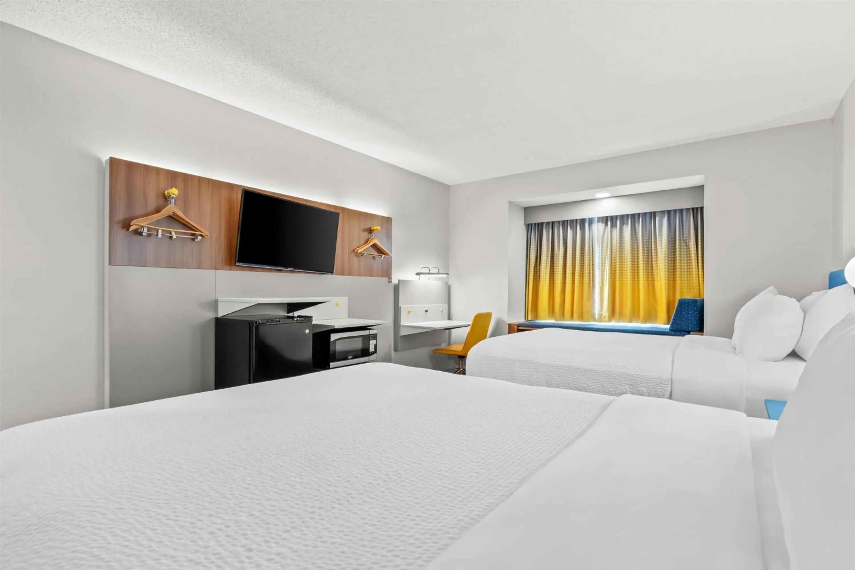 Photo of the whole room, Bed in Microtel Inn and Suites - Salisbury