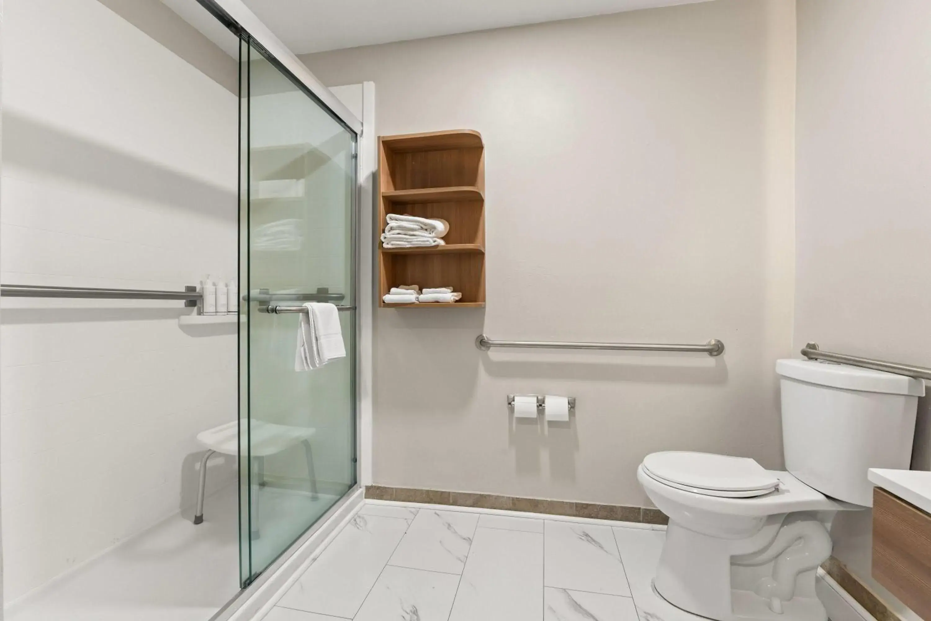 King Suite with Roll-In Shower - Mobility Accessible/Non-Smoking in Microtel Inn and Suites - Salisbury King Suite with Roll-In Shower - Mobility Accessible/Non-Smoking in Microtel Inn and Suites - Salisbury