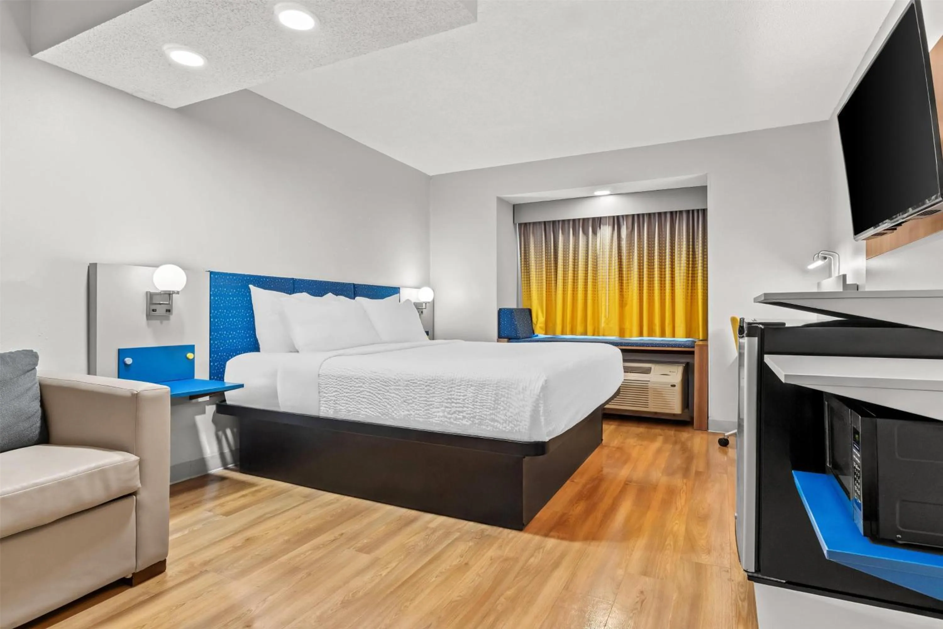 Photo of the whole room, Bed in Microtel Inn and Suites - Salisbury