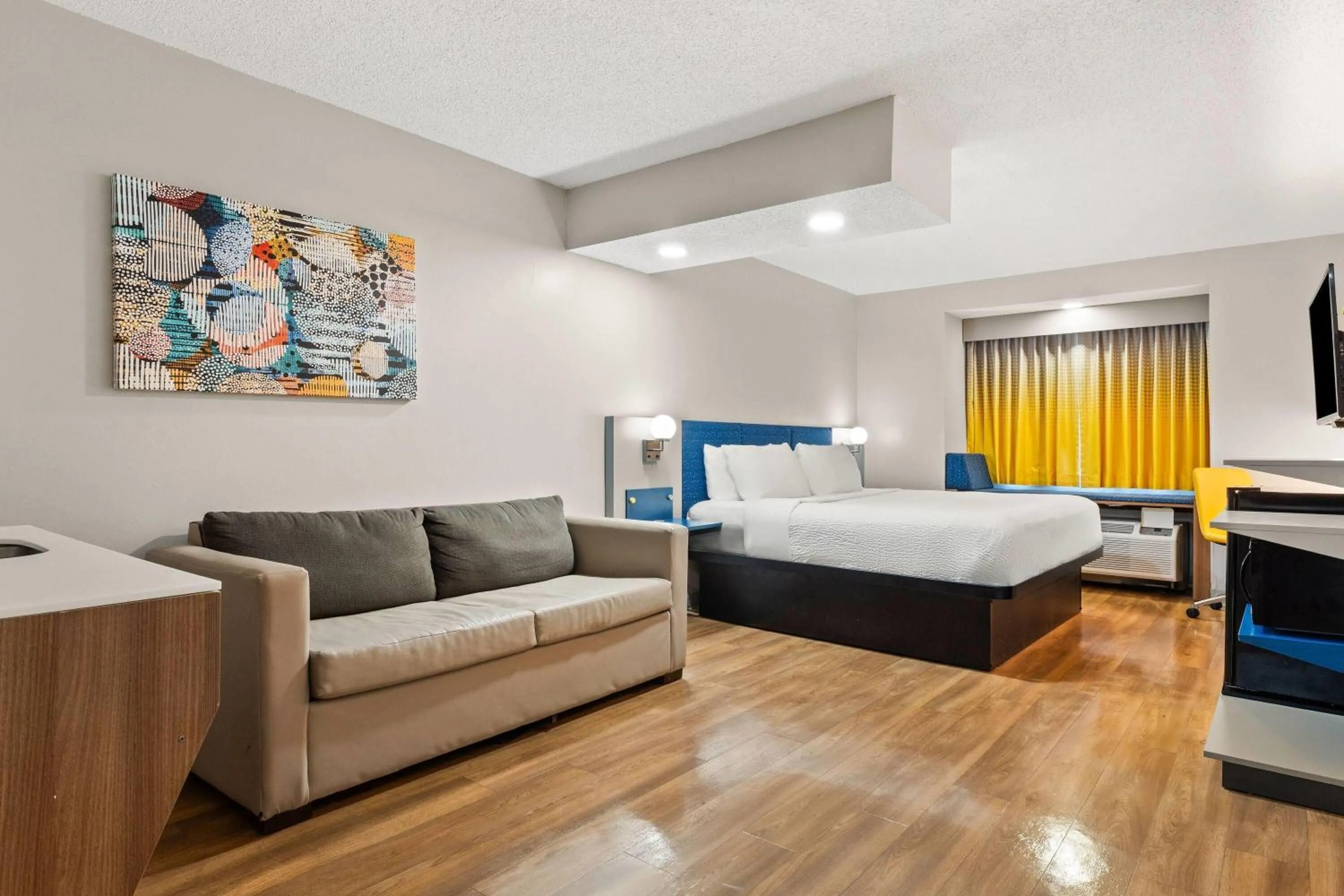 Photo of the whole room, Bed in Microtel Inn and Suites - Salisbury