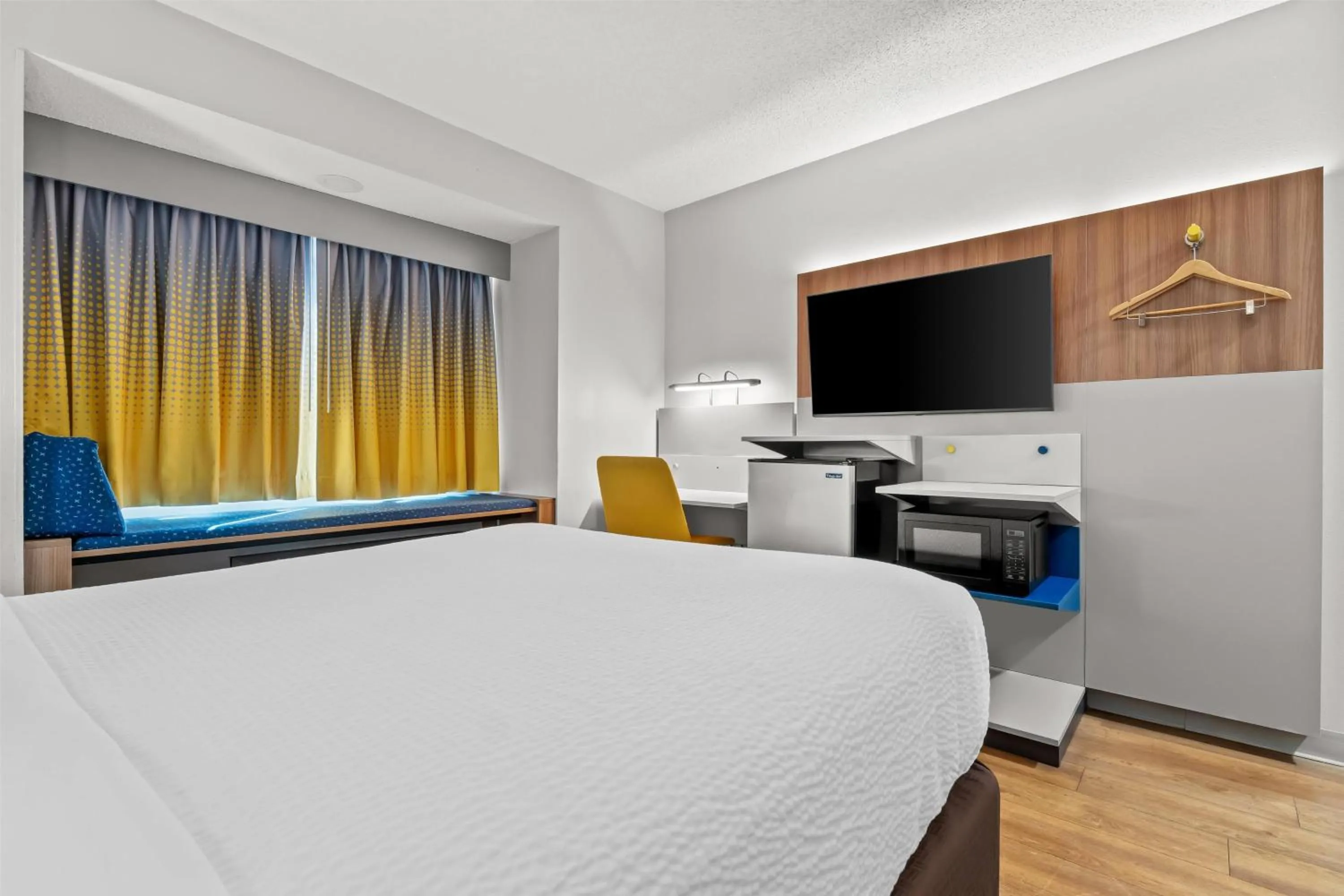 Photo of the whole room, Bed in Microtel Inn and Suites - Salisbury