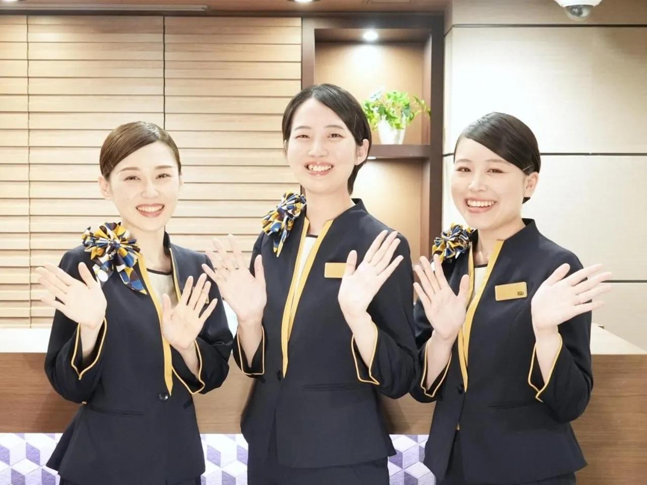 Staff in Super Hotel JR Shin-Osaka Higashiguchi